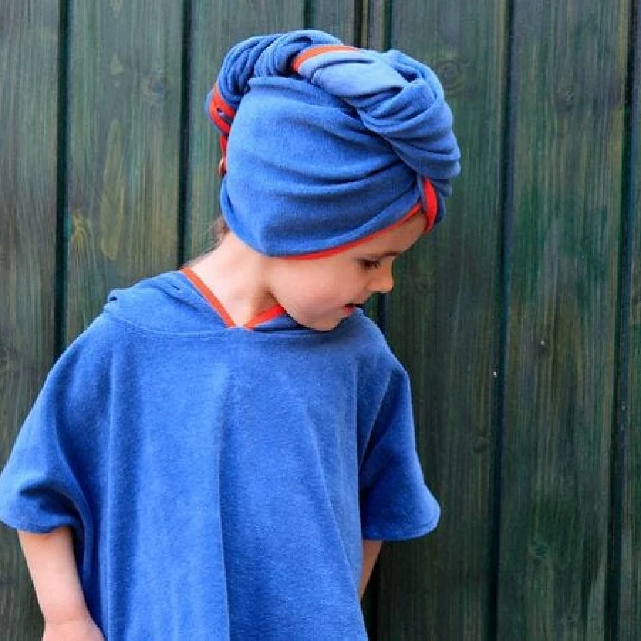 Blau Mit Orangenem Rand
