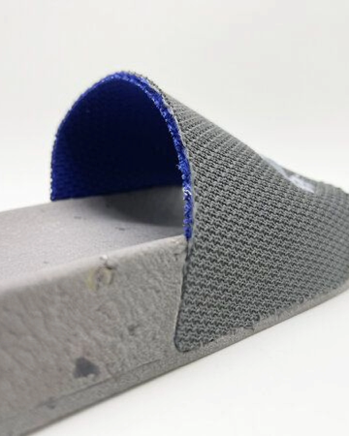 thies Veganer Eco Beach Slide aus recycelten PET Flaschen und recyceltem Gummi – Ansicht 3