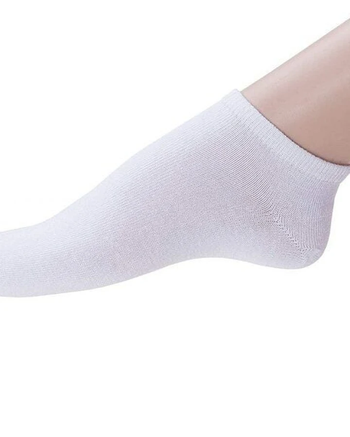 flat design by Mareike Kriesten 12 Paar Sneaker Socken für Damen aus Bio-Baumwolle, weiß, fair hergestellt