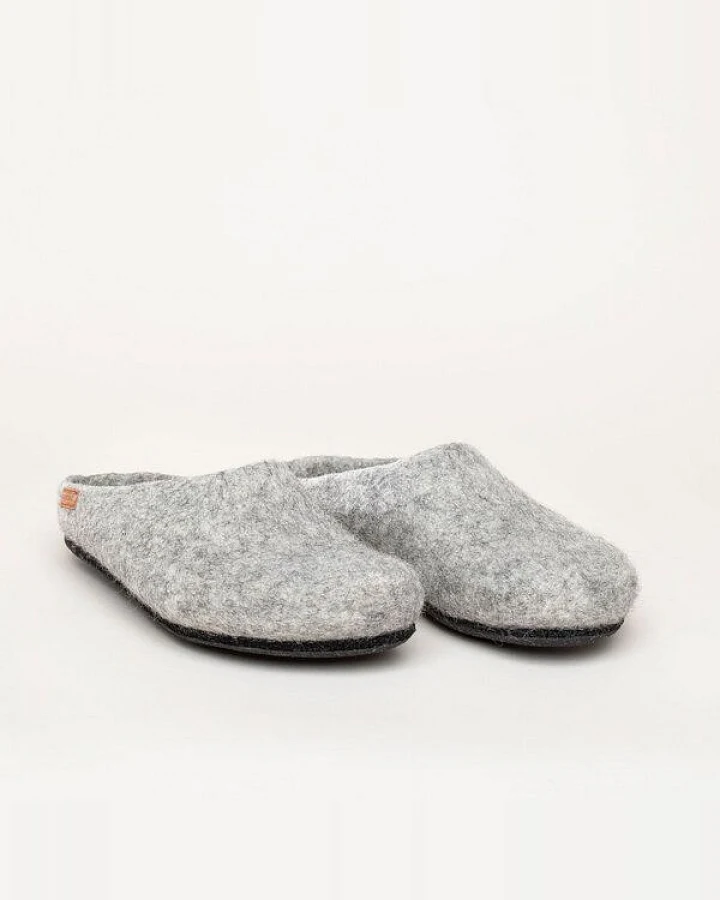 Magicfelt Gottstein naturbelassene ungefärbte Filzpantoffeln Hausschuhe