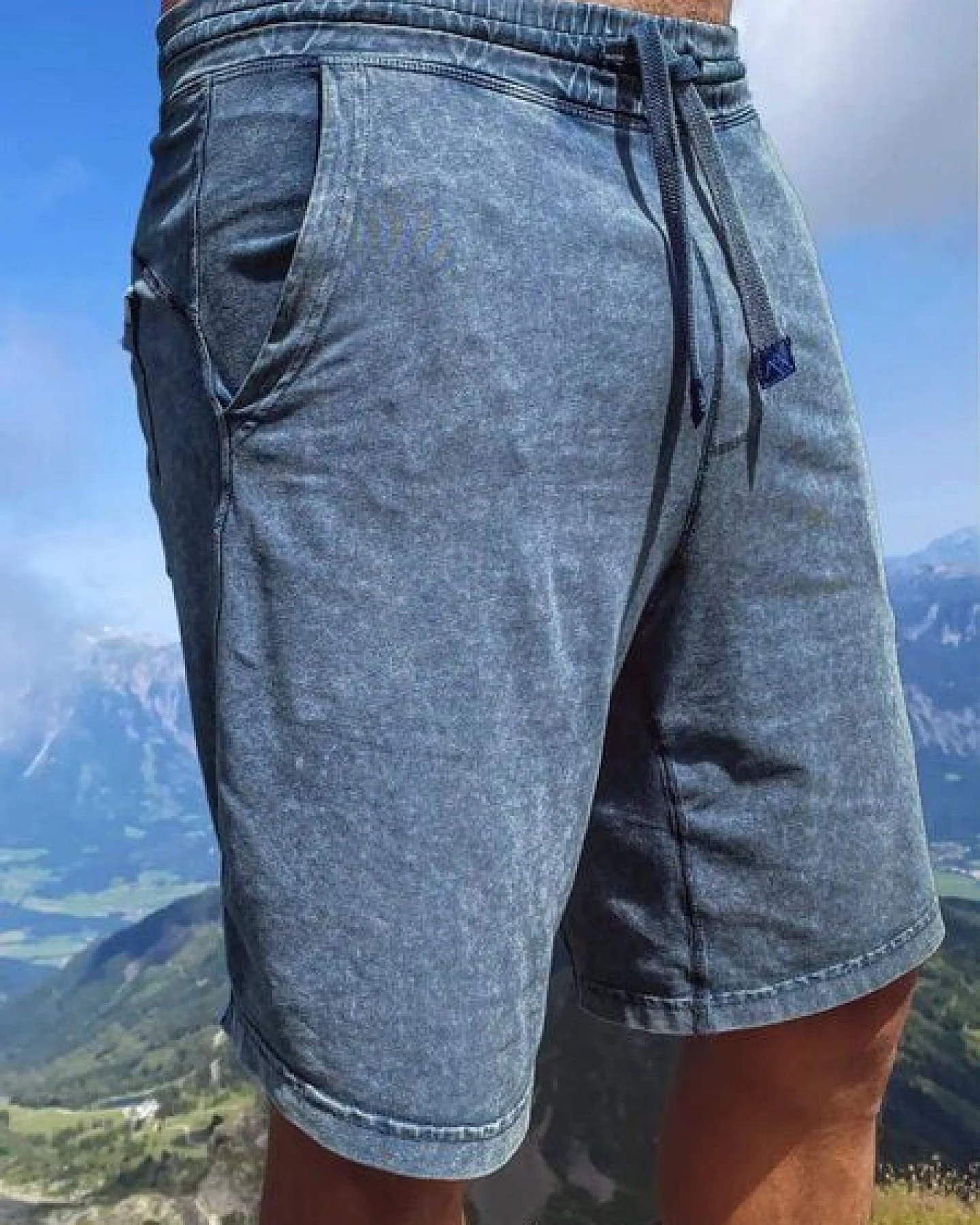 nice to meet me Classic Short Unisex . Tie Dye – Ansicht 4