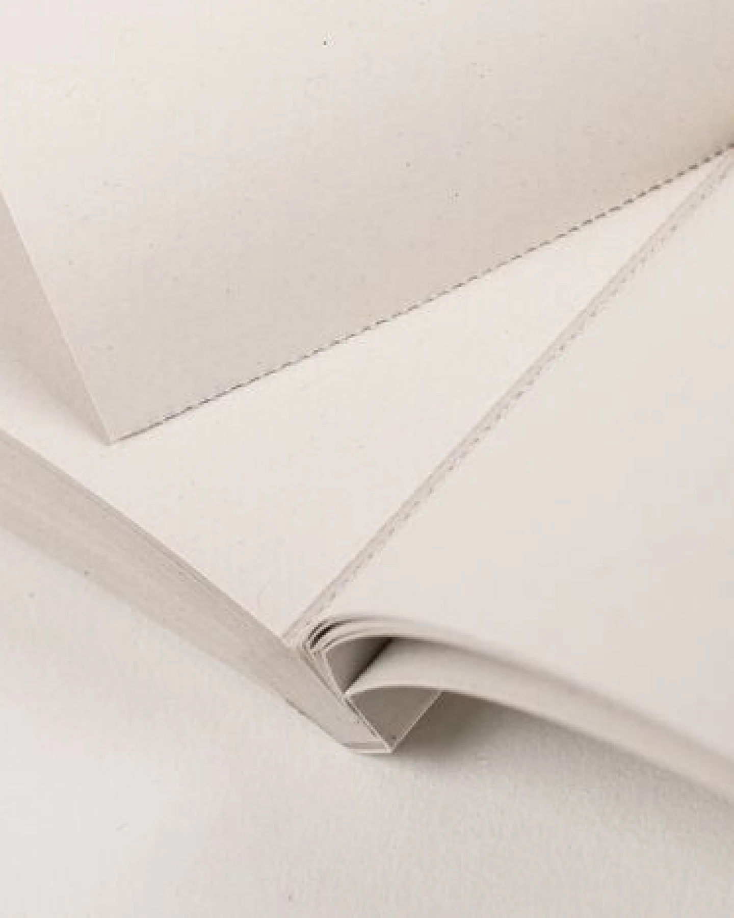 tyyp Notizbuch A5+ Softcover Magazinformat – Recyclingpapier – blanko – perforiert – Ansicht 2