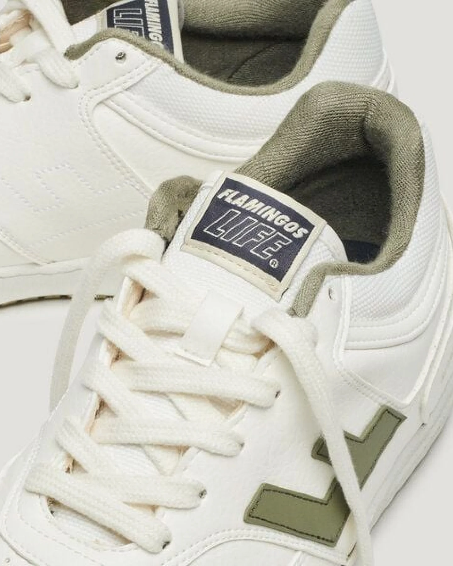 Flamingos' Life Sneaker Damen Vegan - RETRO 90’s Sneakers - Olive – Ansicht 2