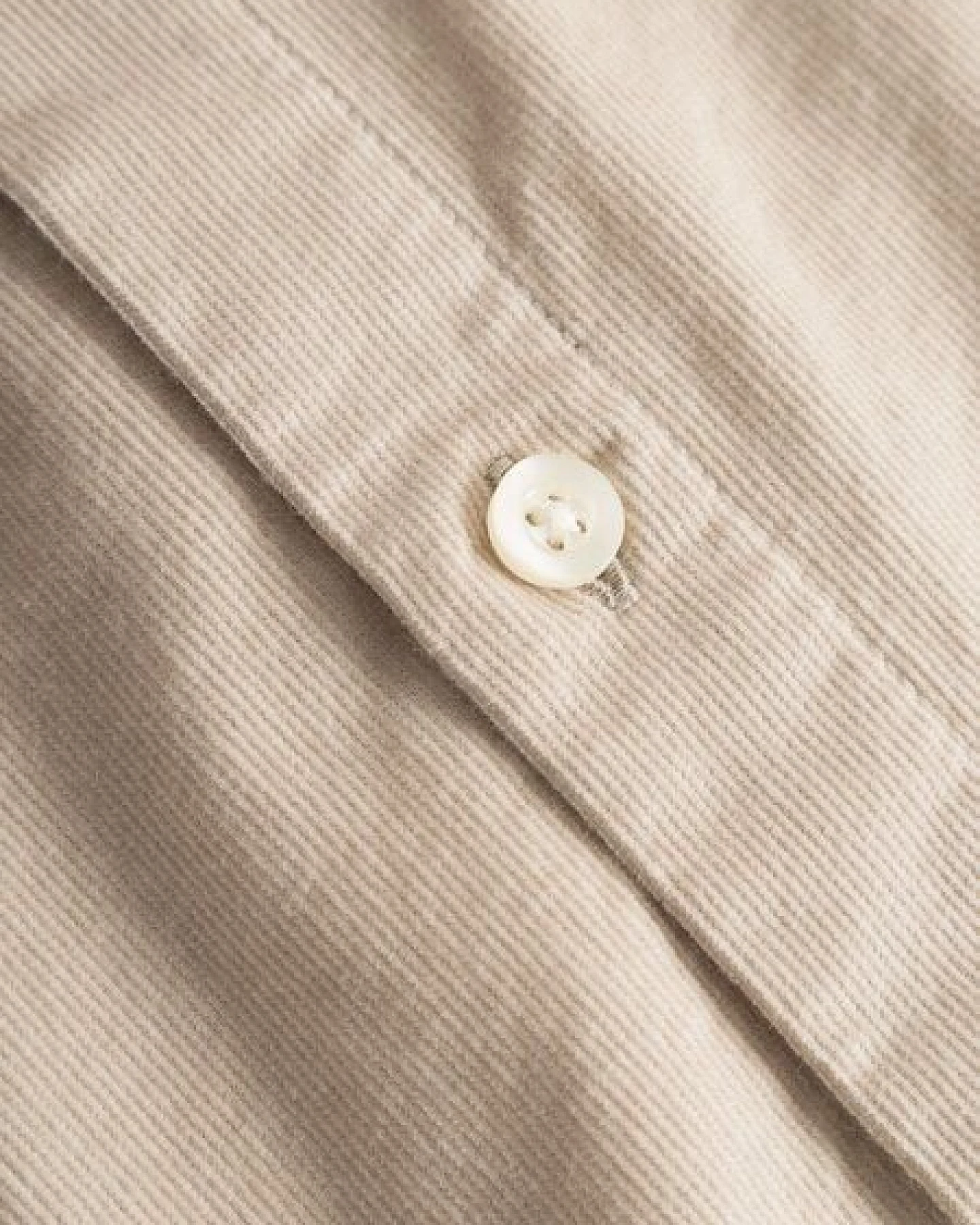 KnowledgeCotton Apparel Cord Hemd - Baby cord custom fit shirt - aus Bio-Baumwolle – Ansicht 4