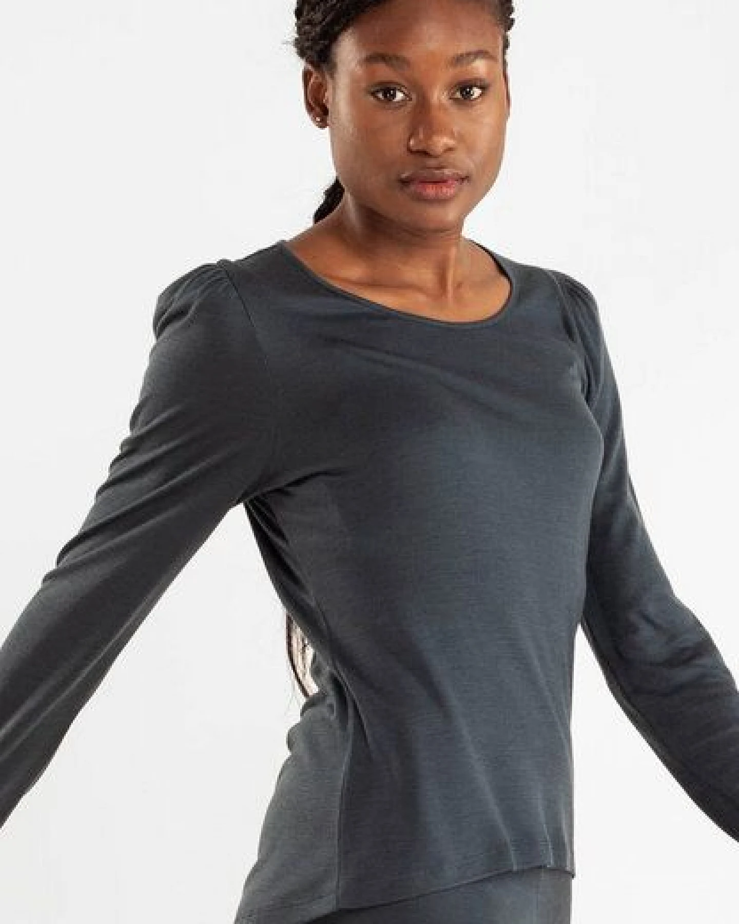 Alma & Lovis Bluse mit Ärmelraffung aus Tencel und Wolle – Ansicht 3