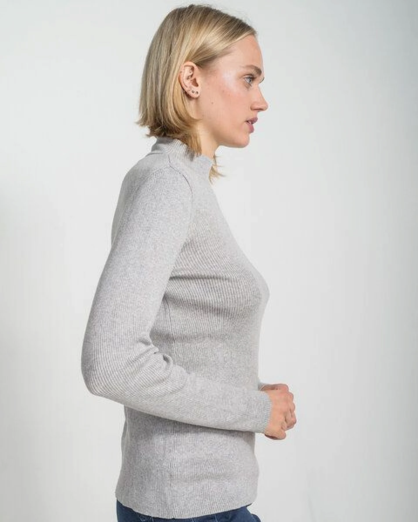 Alma & Lovis Rollkragen-Pullover aus Bio-Baumwolle – Ansicht 3