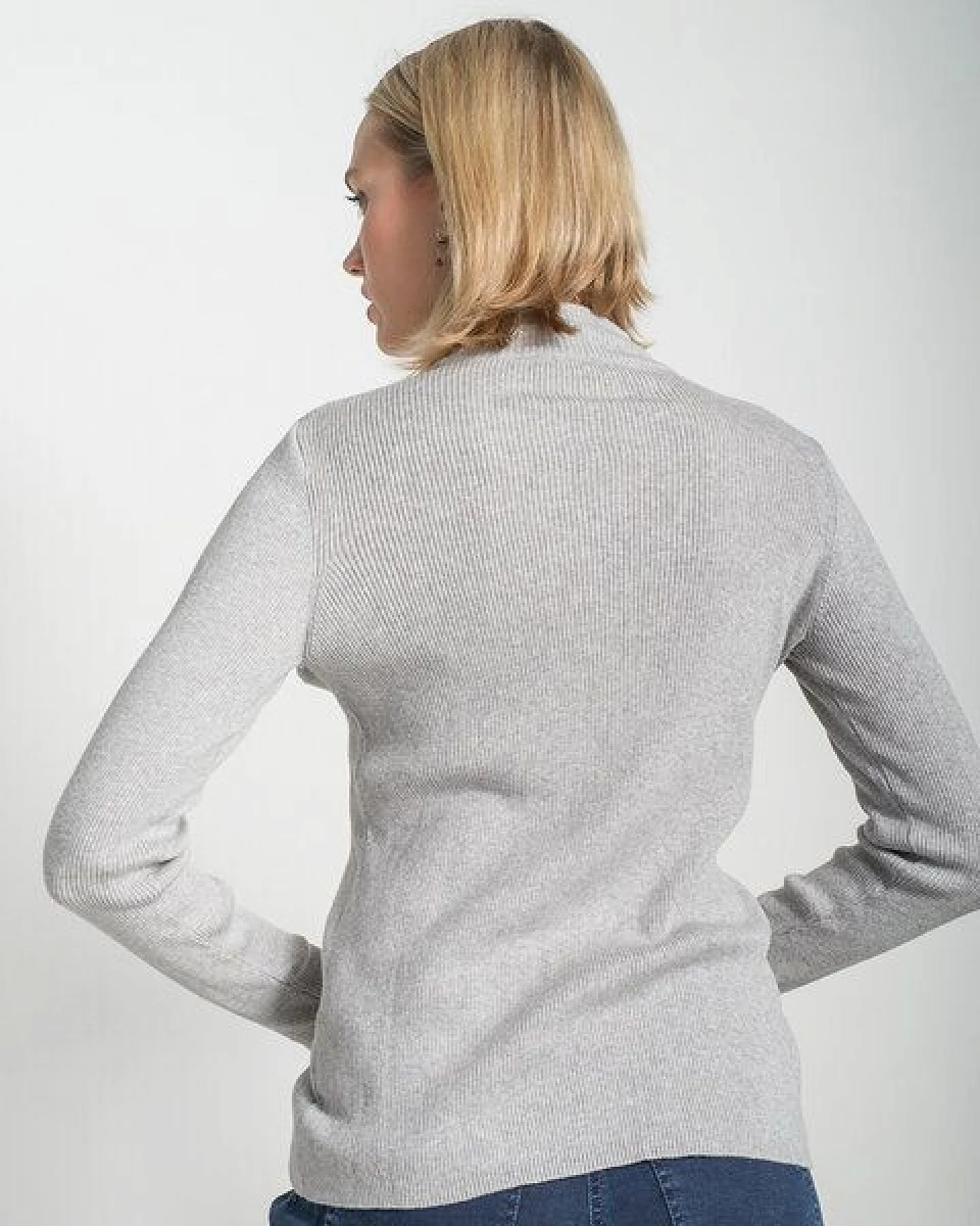 Alma & Lovis Rollkragen-Pullover aus Bio-Baumwolle – Ansicht 2