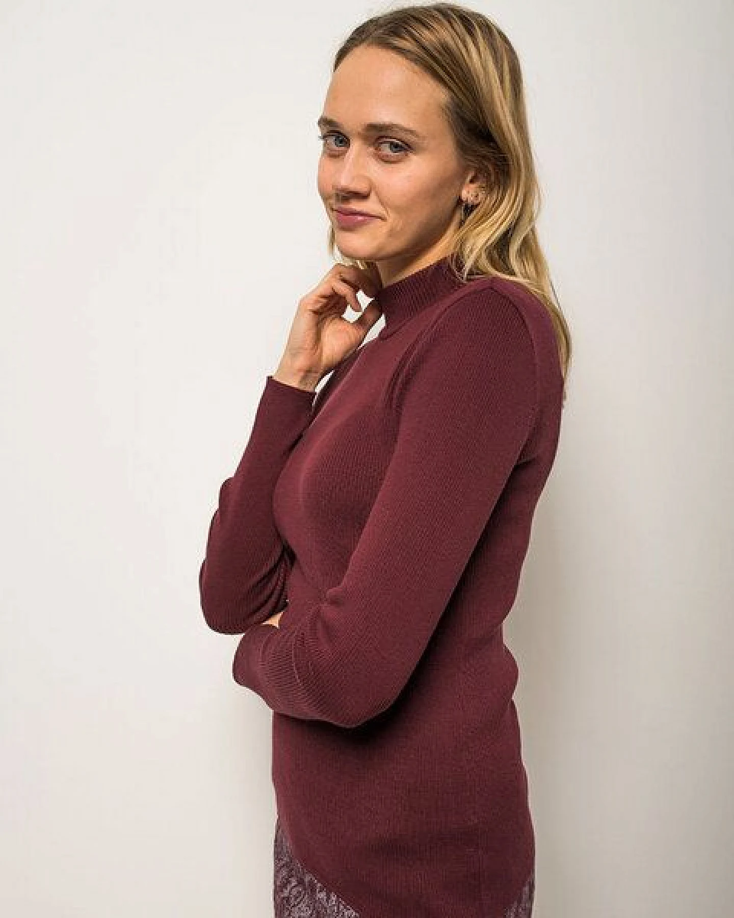 Alma & Lovis Rollkragen-Pullover aus Bio-Baumwolle – Ansicht 2