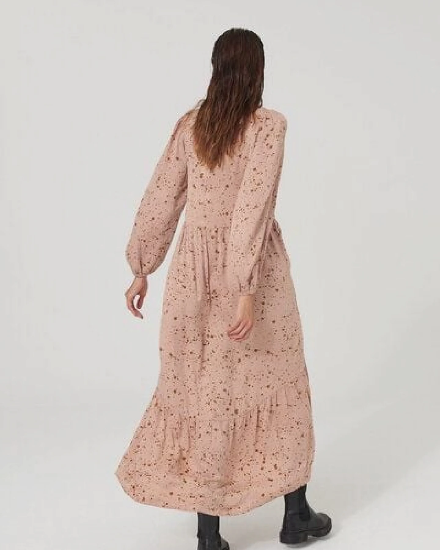 Lovjoi Kleid AUDREYANA aus CUPRO Bemberg & VISKOSE Ecovero – Ansicht 4