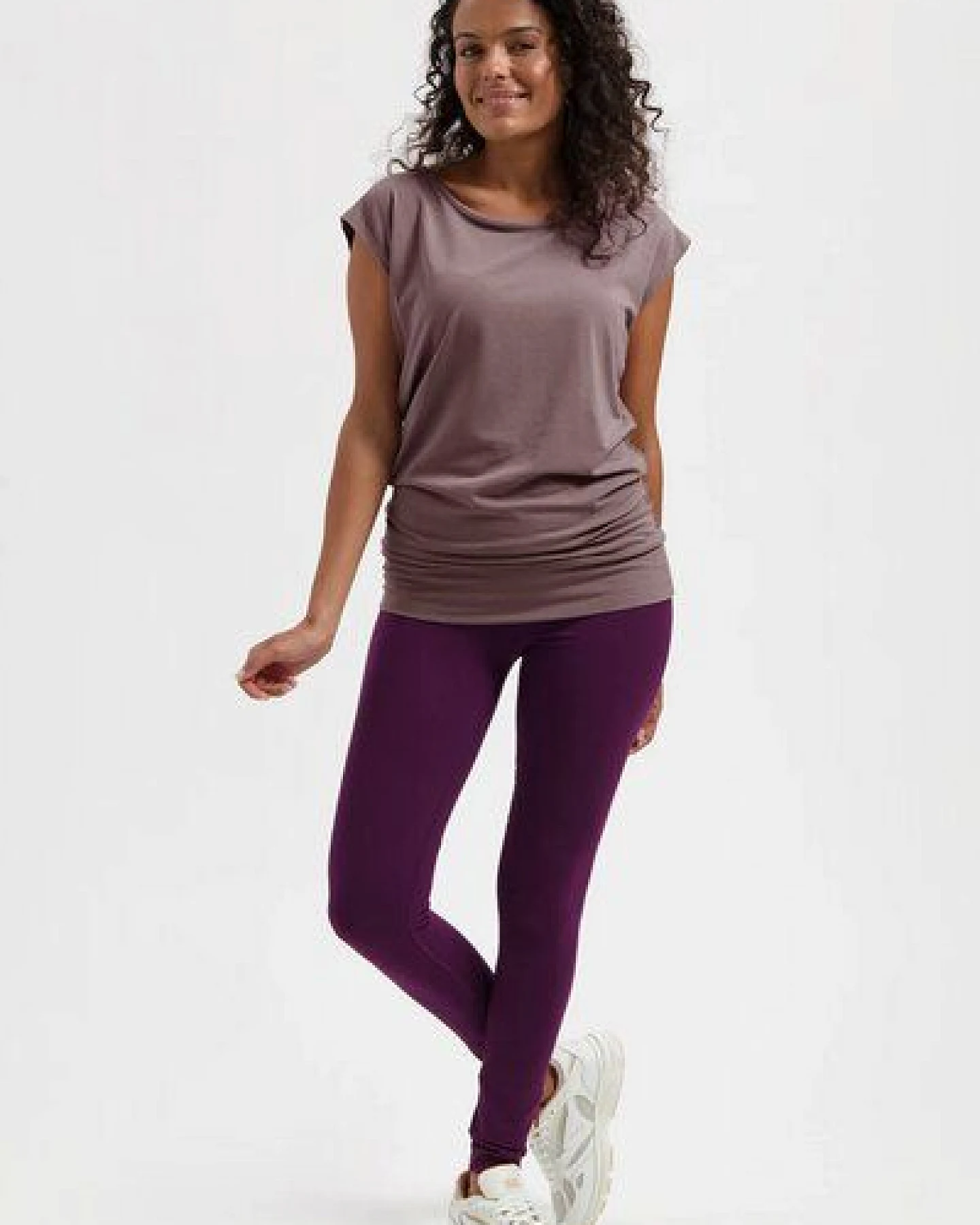 Urban Goddess Lockeres Asana-Yoga-Shirt – Ansicht 4