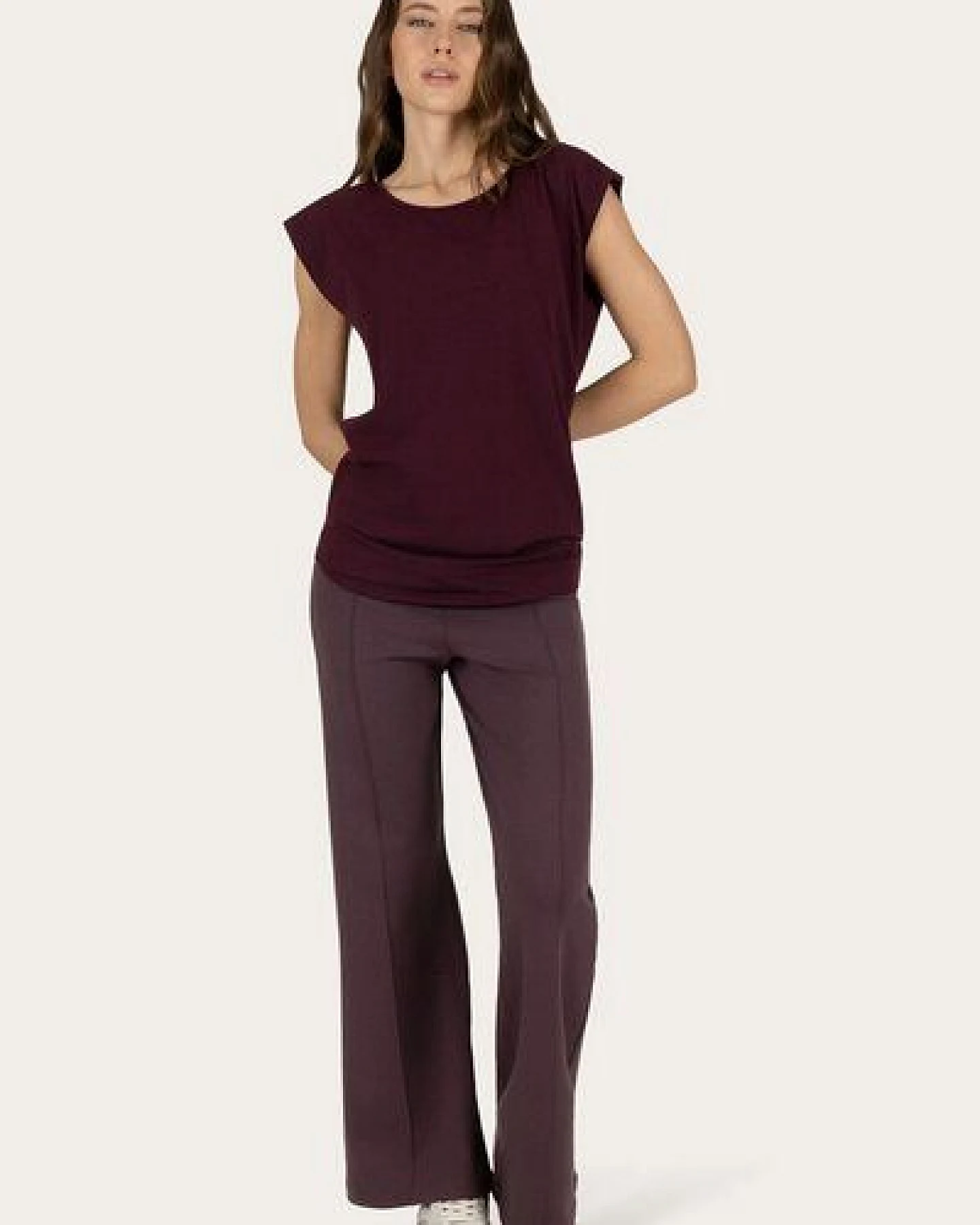 Urban Goddess Lockeres Asana-Yoga-Shirt – Ansicht 3