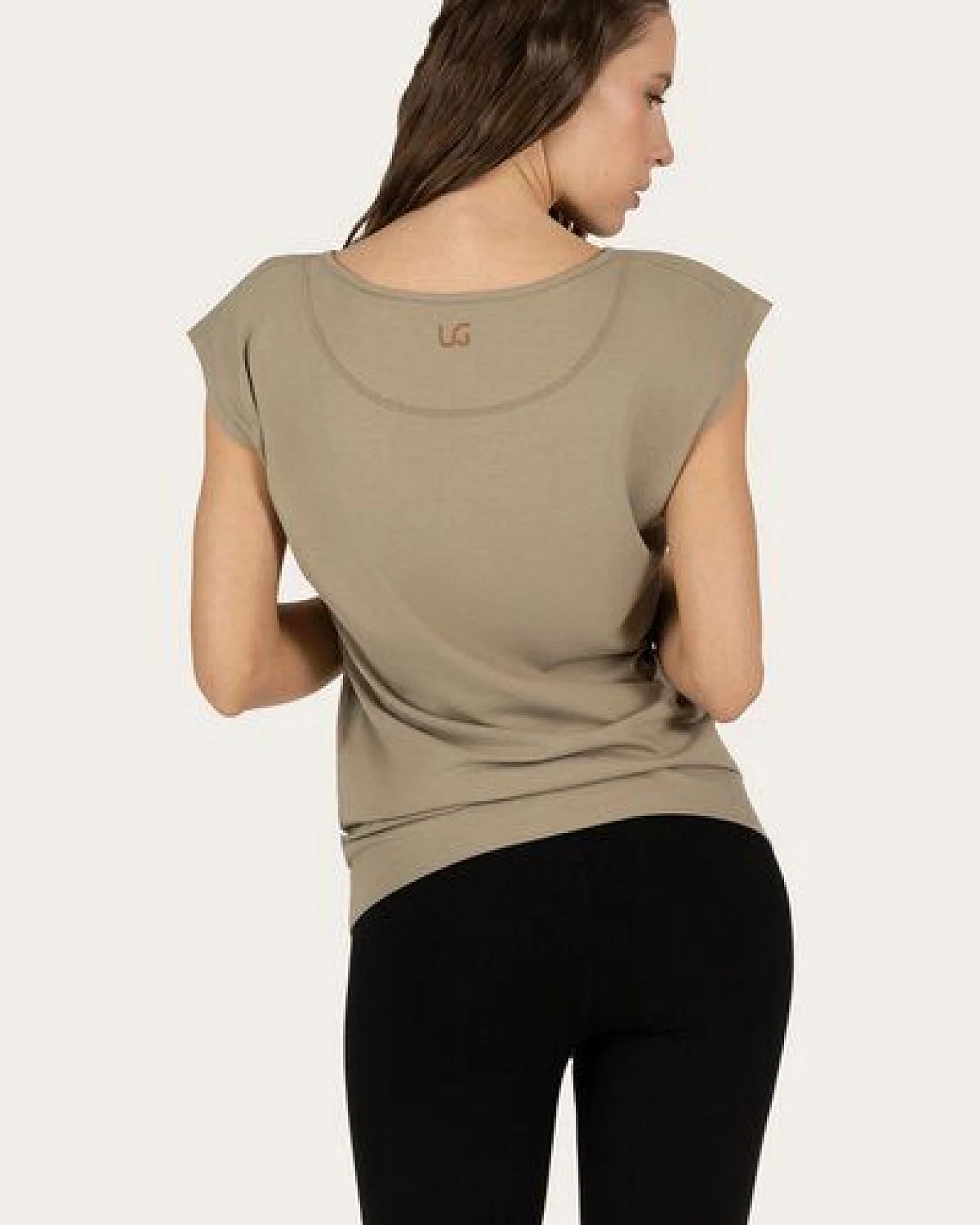 Urban Goddess Lockeres Asana-Yoga-Shirt – Ansicht 2
