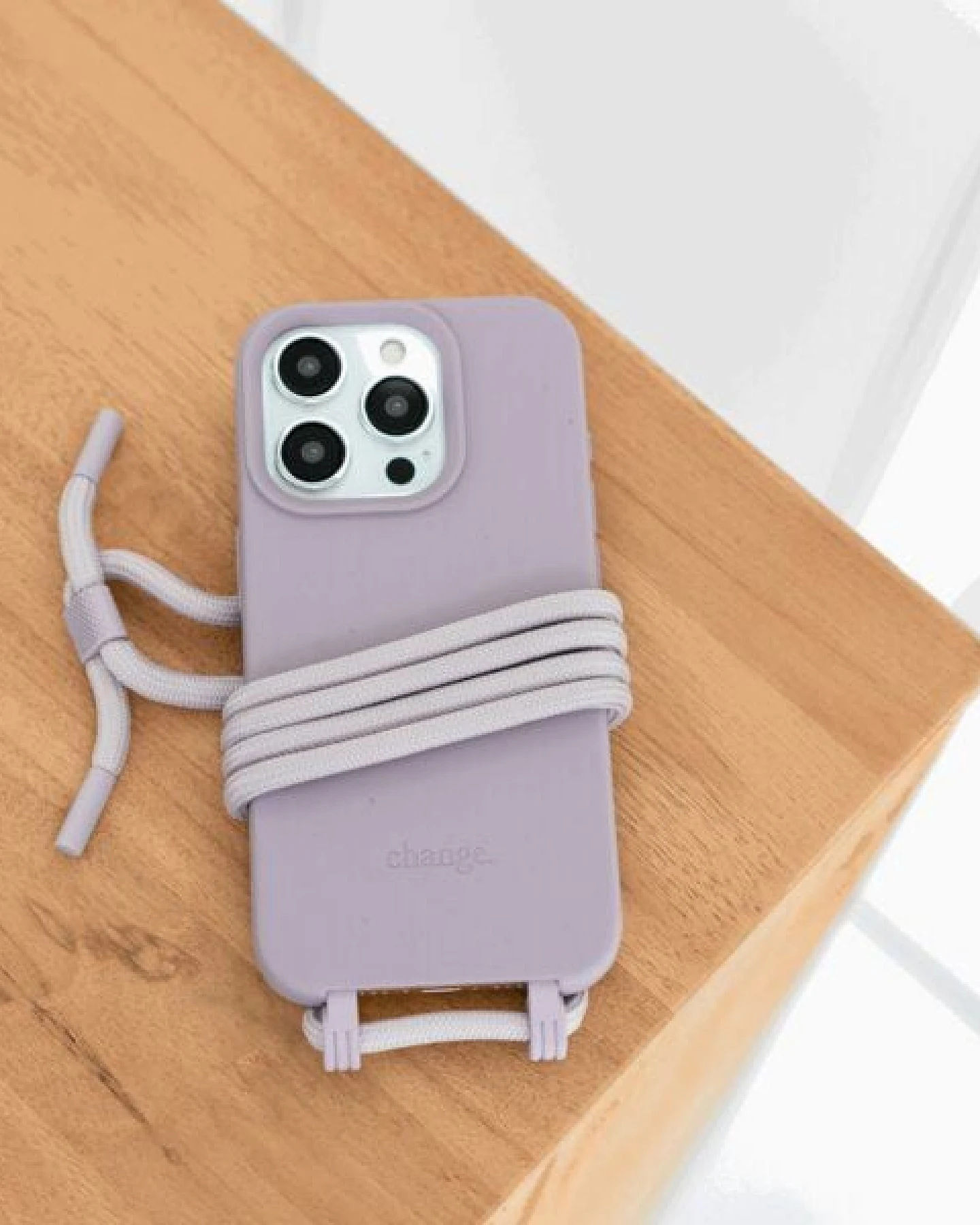 change the label Change Case - 2in1 Nachhaltige Handyhülle, iPhone Hülle mit abnehmbarer Kette – Ansicht 4