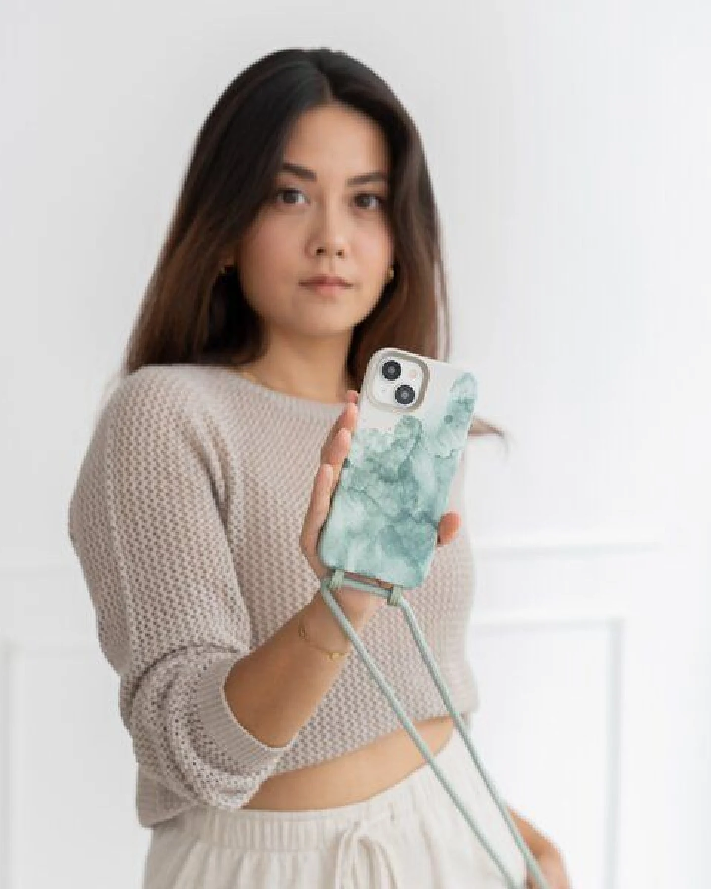 change the label Change Case - 2in1 Nachhaltige Handyhülle, iPhone Hülle mit abnehmbarer Kette – Ansicht 4