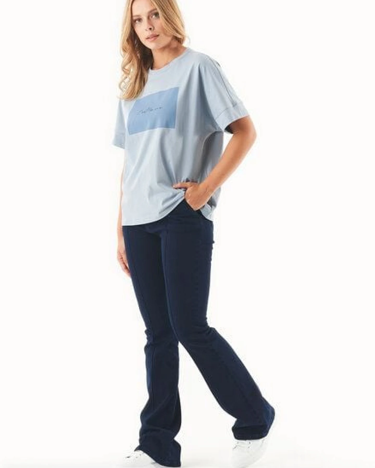 ORGANICATION T-Shirt aus Bio-Baumwolle mit Print – Ansicht 2