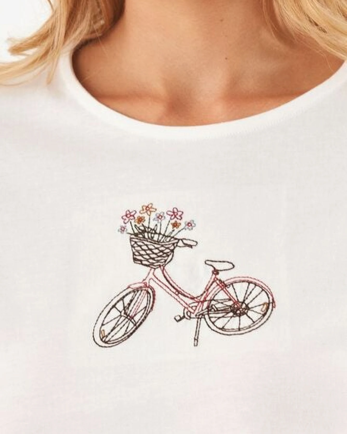 ORGANICATION T-Shirt aus Bio-Baumwolle mit Fahrrad-Stickerei – Ansicht 4