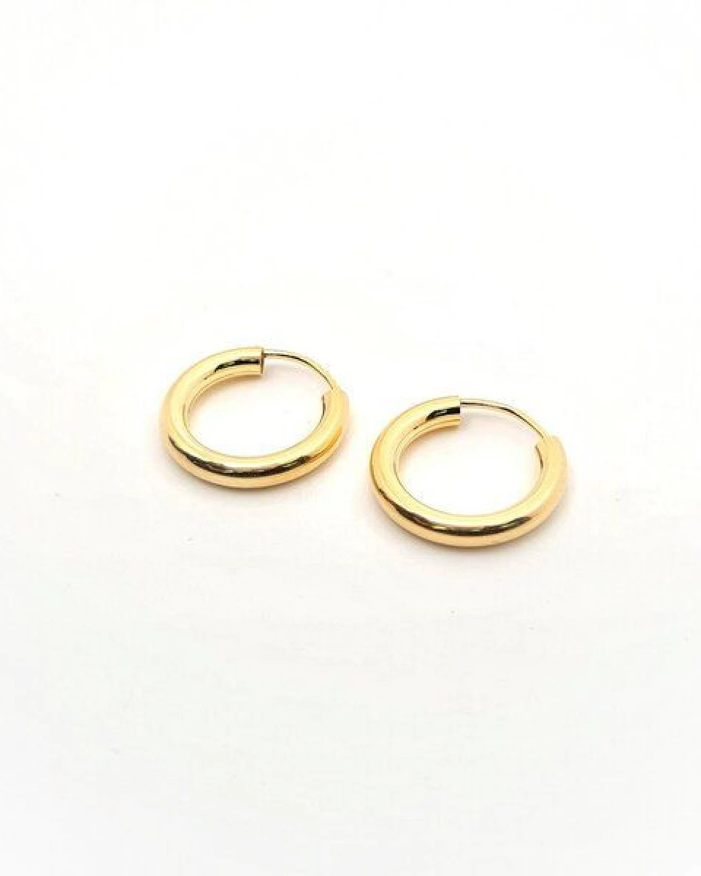 MOANINA Ohrringe Hoops Isabella • 14k Echtgold – Ansicht 2