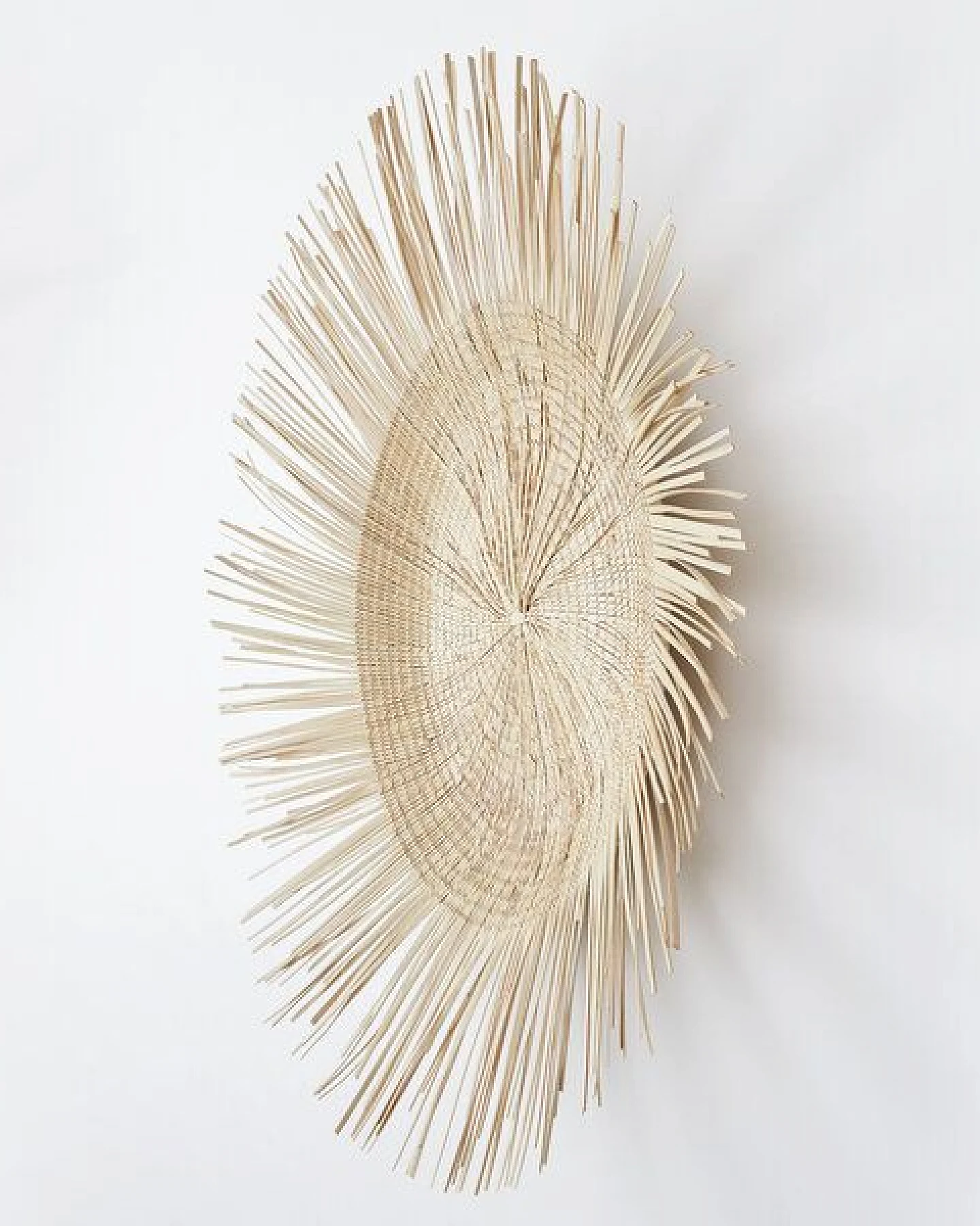 By Native Wanddeko Mittlerer Sonnenteller aus Palmfaser, handgeflochten – Ansicht 2