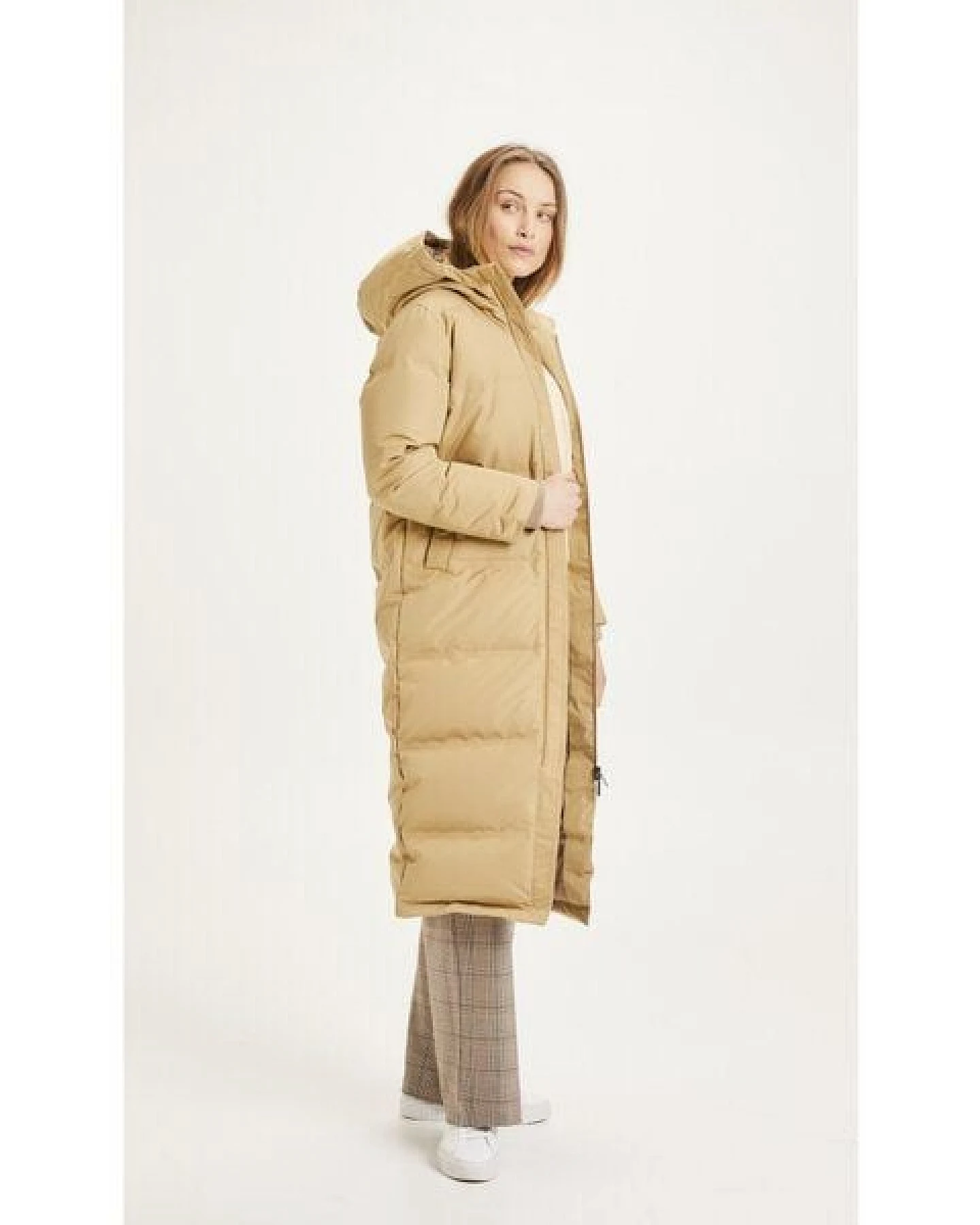 KnowledgeCotton Apparel Langer Puffermantel ALLYSSA aus recyceltem Material – Ansicht 4