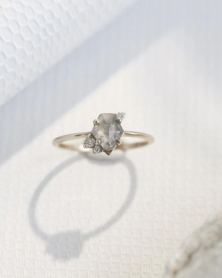 Weiss