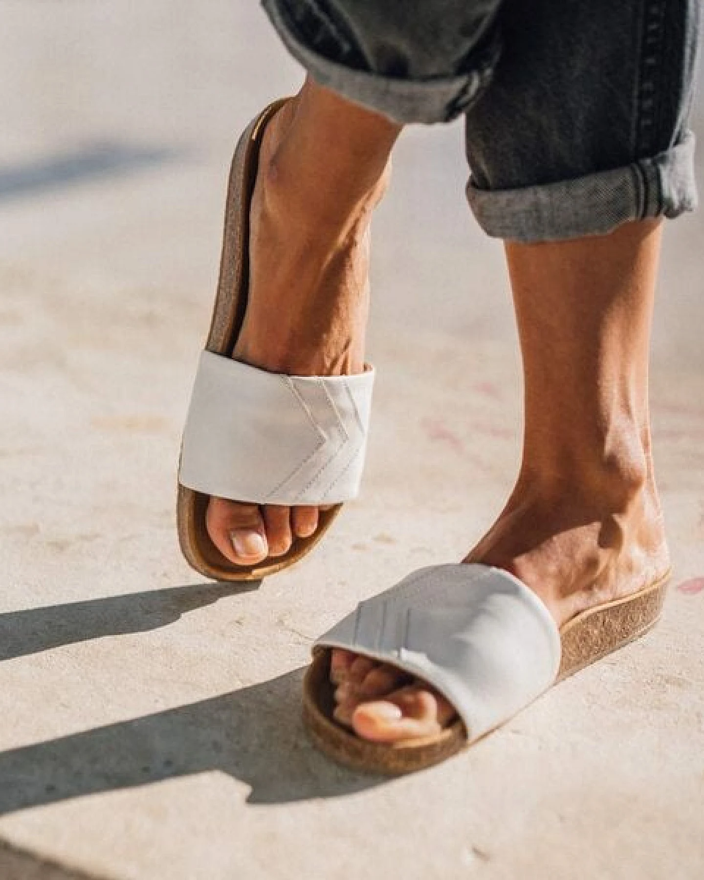 Fünve Vegane Slides mit Fußbett – Ansicht 4
