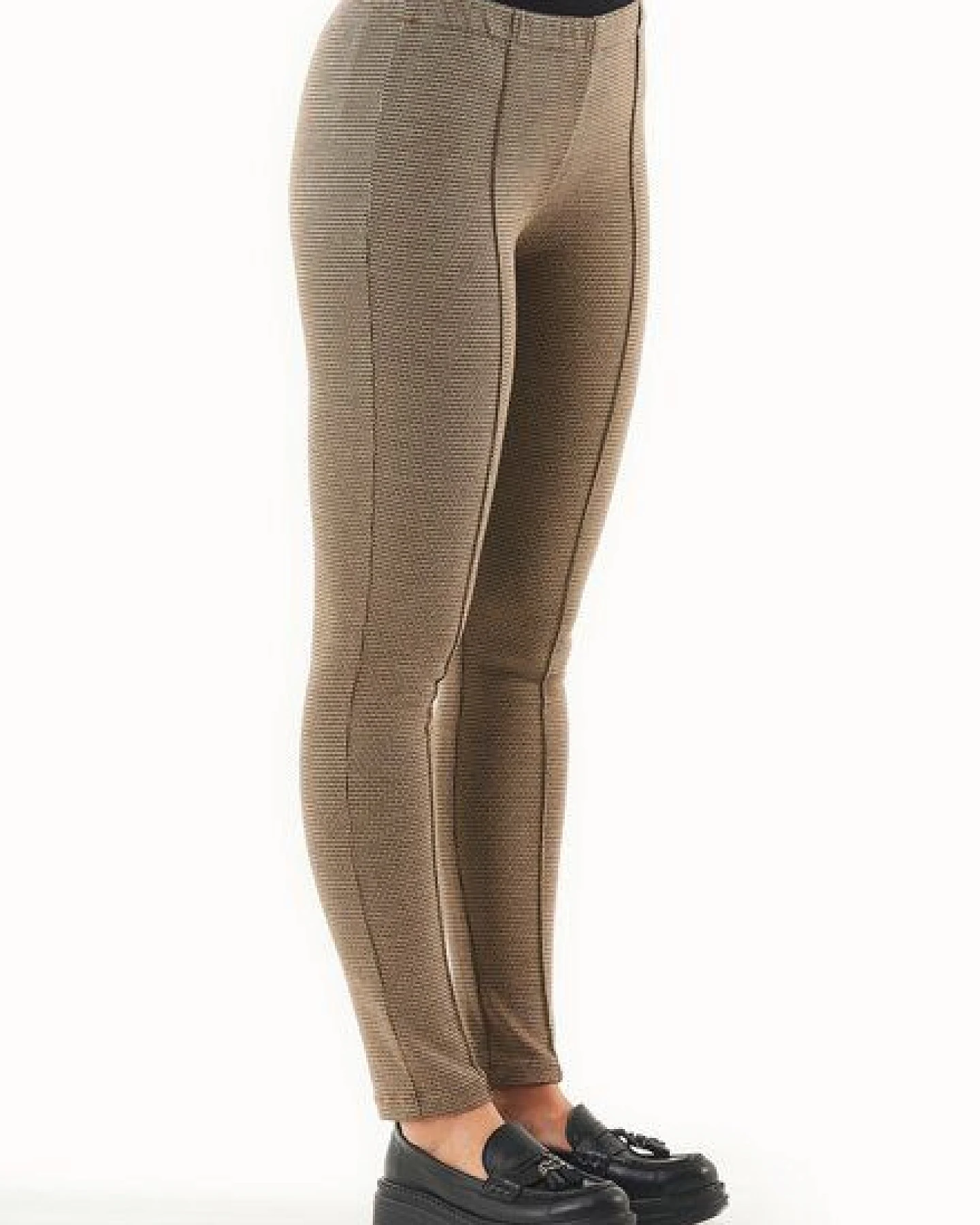 ORGANICATION Hose aus Bio-Baumwolle & Viscose mit recyceltem Polyester – Ansicht 3