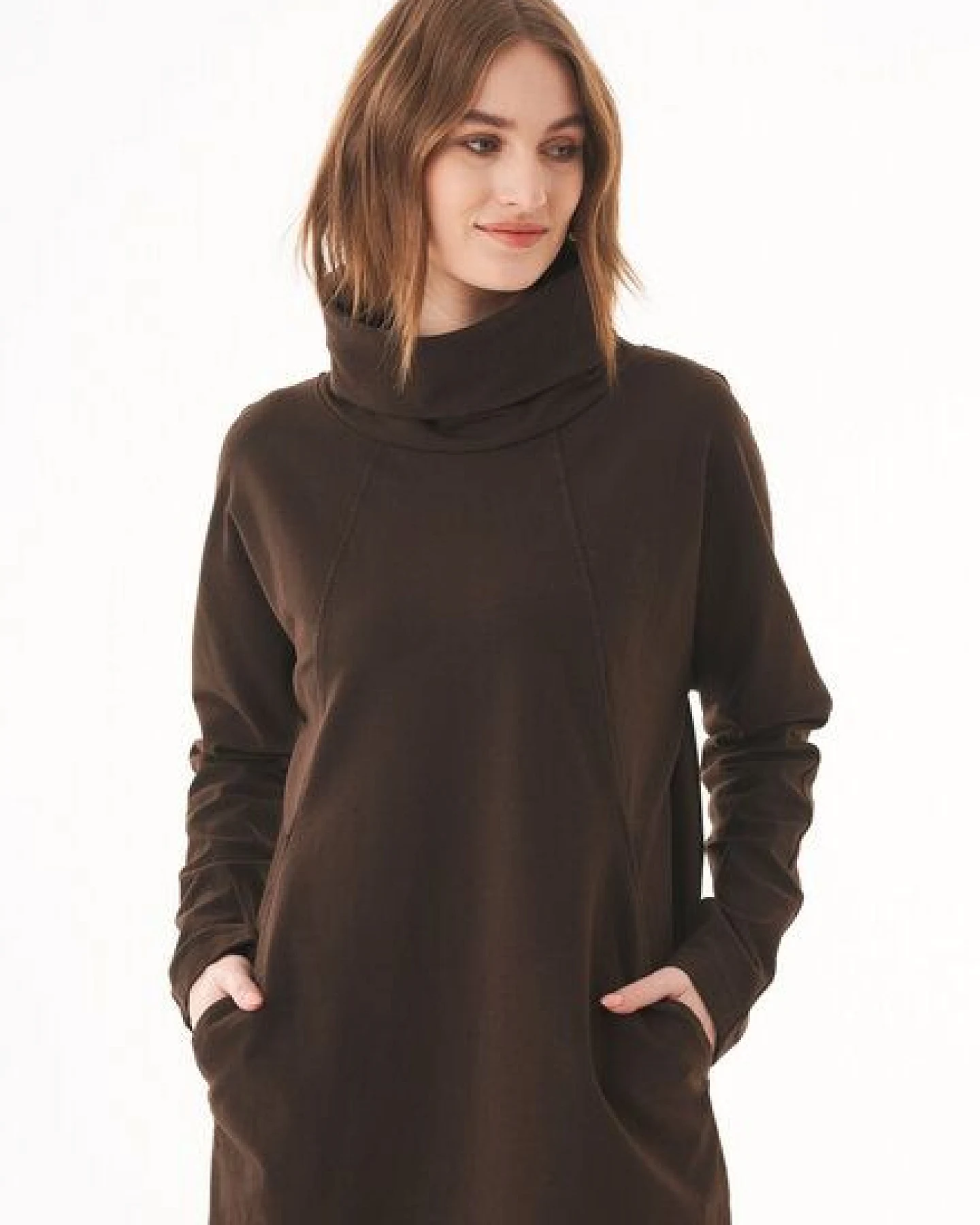 ORGANICATION Sweatkleid aus Bio-Baumwolle mit Rollkragen – Ansicht 4