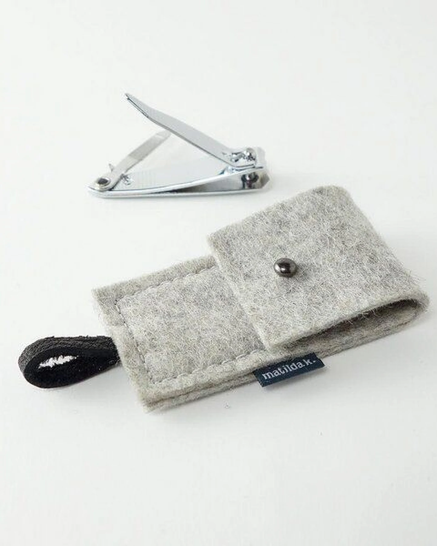 matilda k. manufaktur maniküre-etui minimalistisch aus Filz mit nagelknipser 'franz' – Ansicht 3