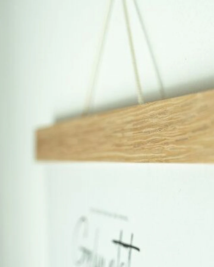 Portia by Callidus Designs Posterleiste magnetisch aus FSC®-zertifizierter Eiche in DIN A1, A2, A3, A4, A5