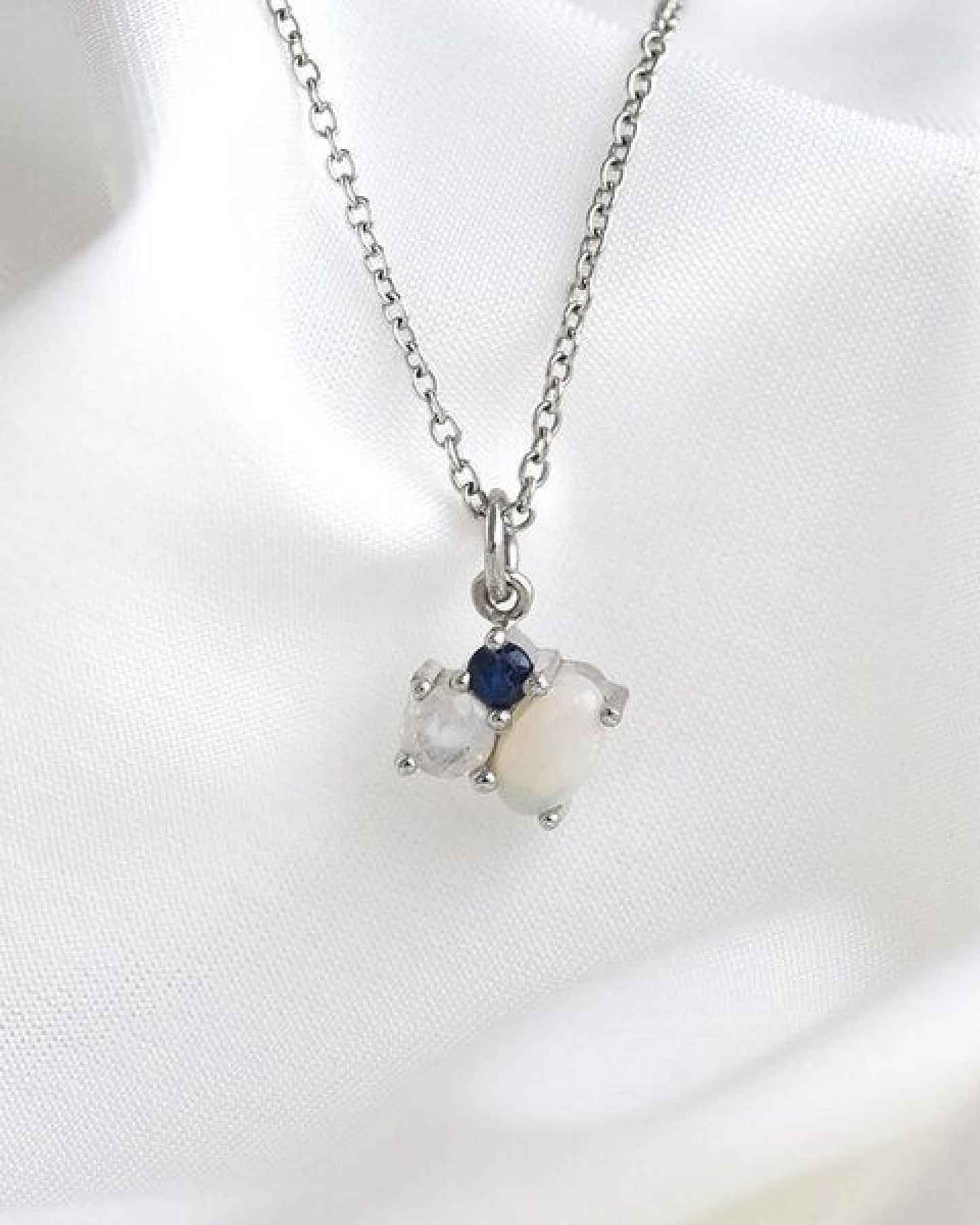 Eppi Minimalistische Kette mit Anhänger Loviise – Ansicht 2