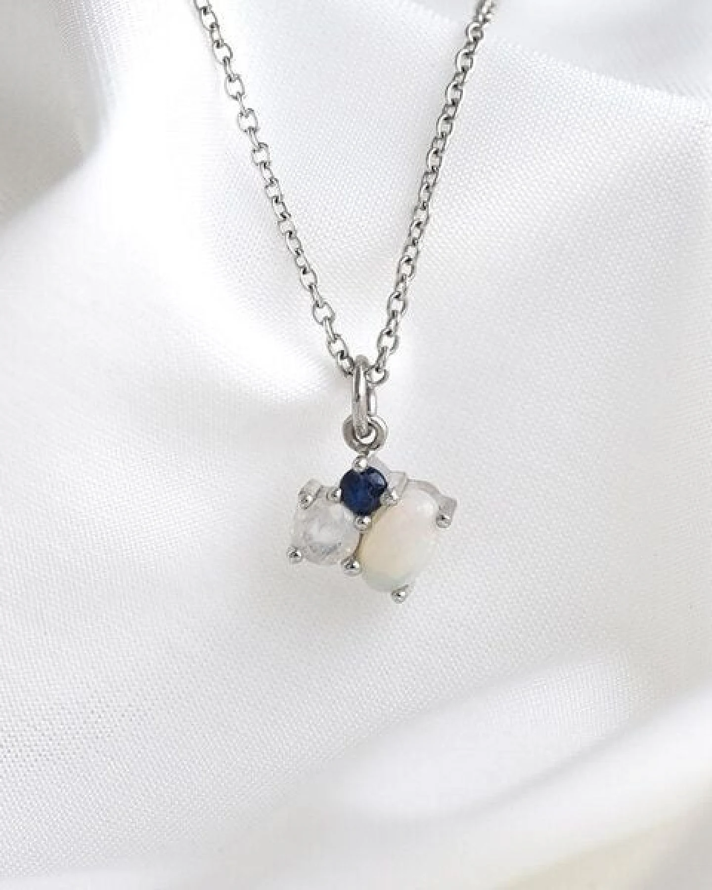 Eppi Minimalistische Kette mit Anhänger Loviise – Ansicht 2