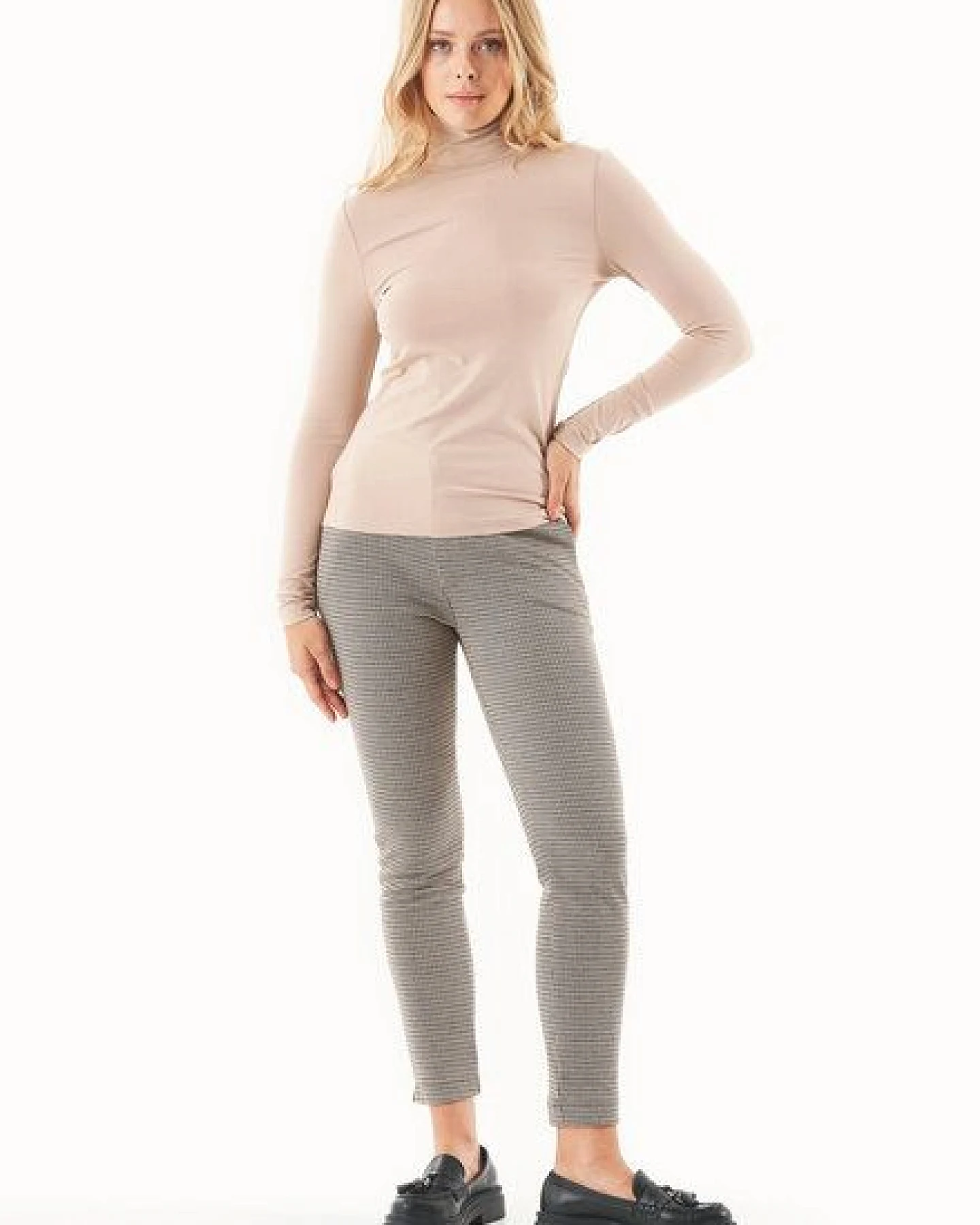 ORGANICATION Langarmshirt aus LENZING ECOVERO mit Rollkragen – Ansicht 2
