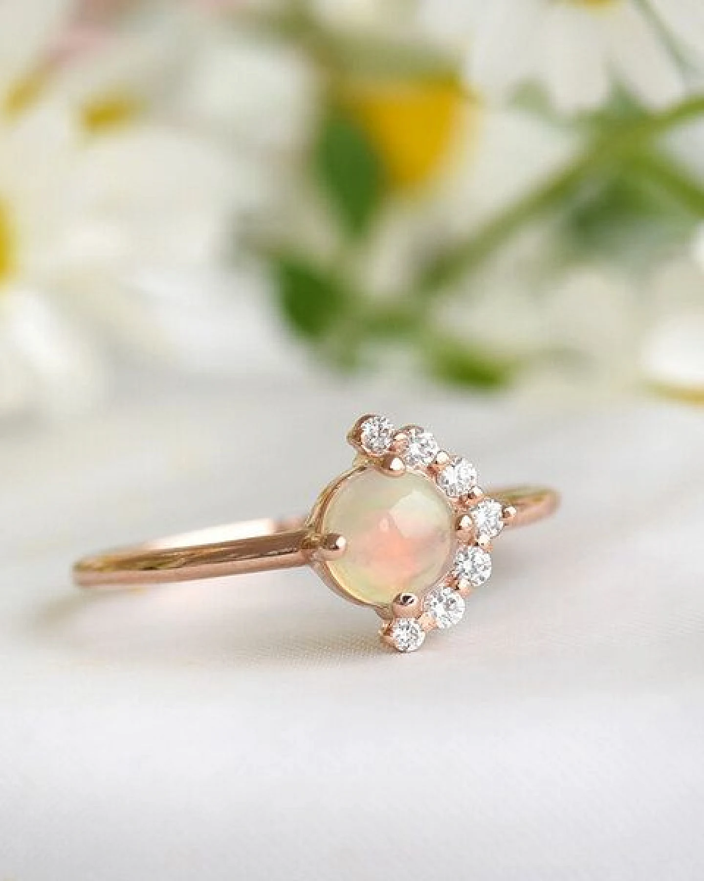 Eppi Goldener Ring mit Opal und Diamanten Ammiel – Ansicht 2