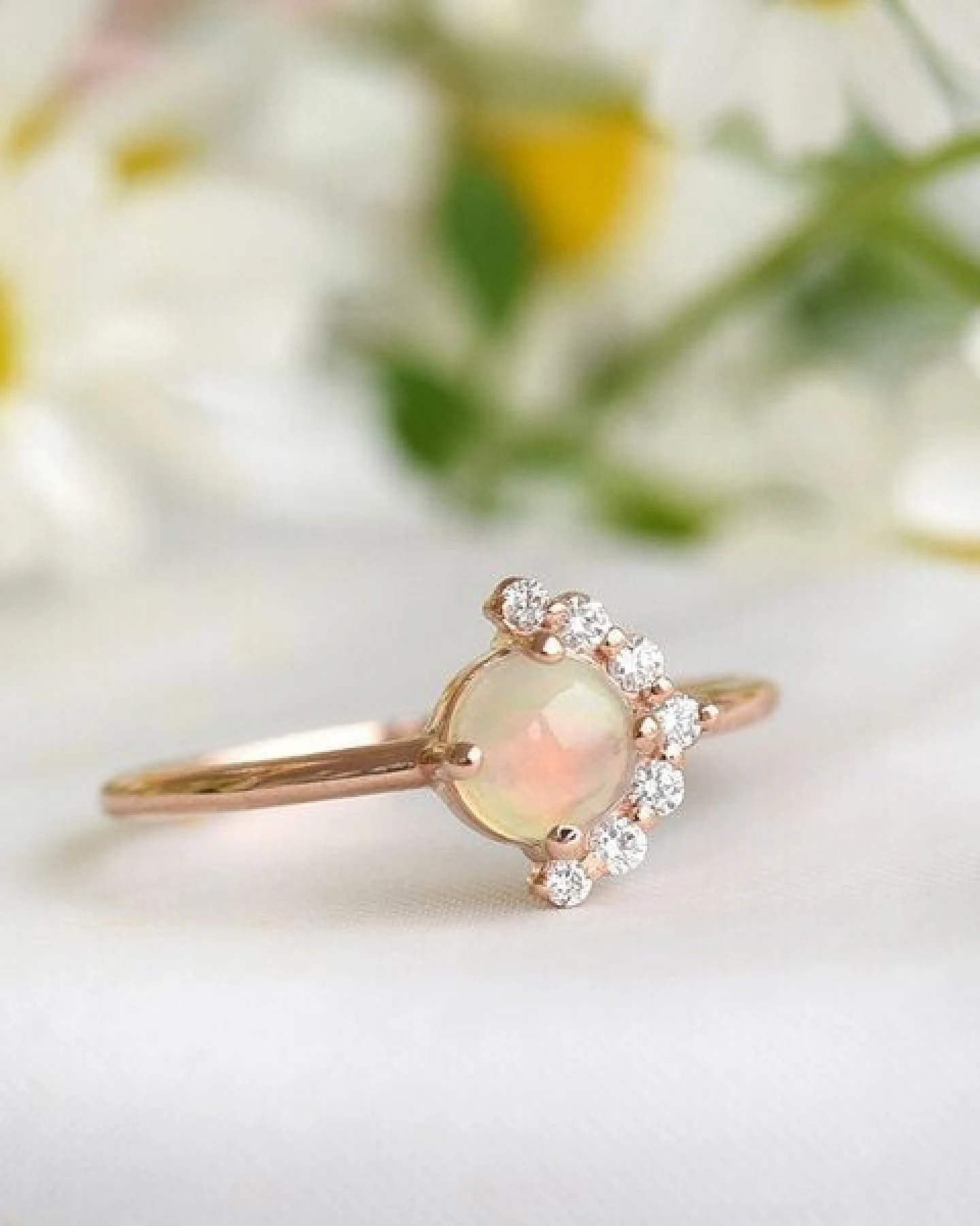 Eppi Goldener Ring mit Opal und Diamanten Ammiel – Ansicht 2