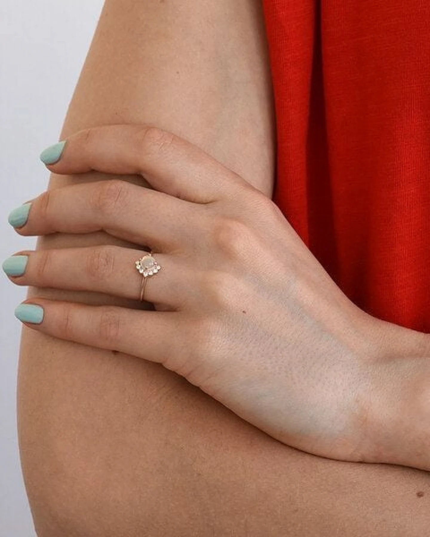 Eppi Goldener Ring mit Opal und Diamanten Ammiel – Ansicht 4