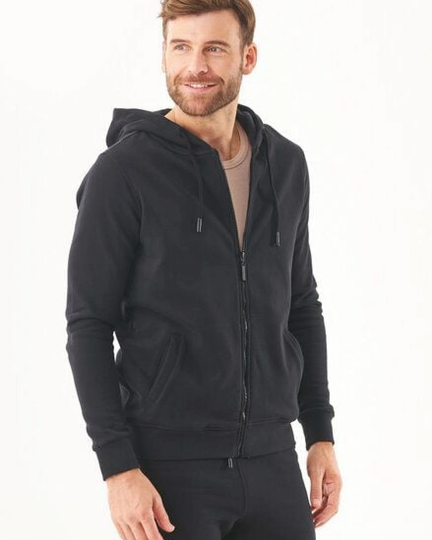 ORGANICATION Soft Touch Sweatjacke aus Bio-Baumwolle – Ansicht 3