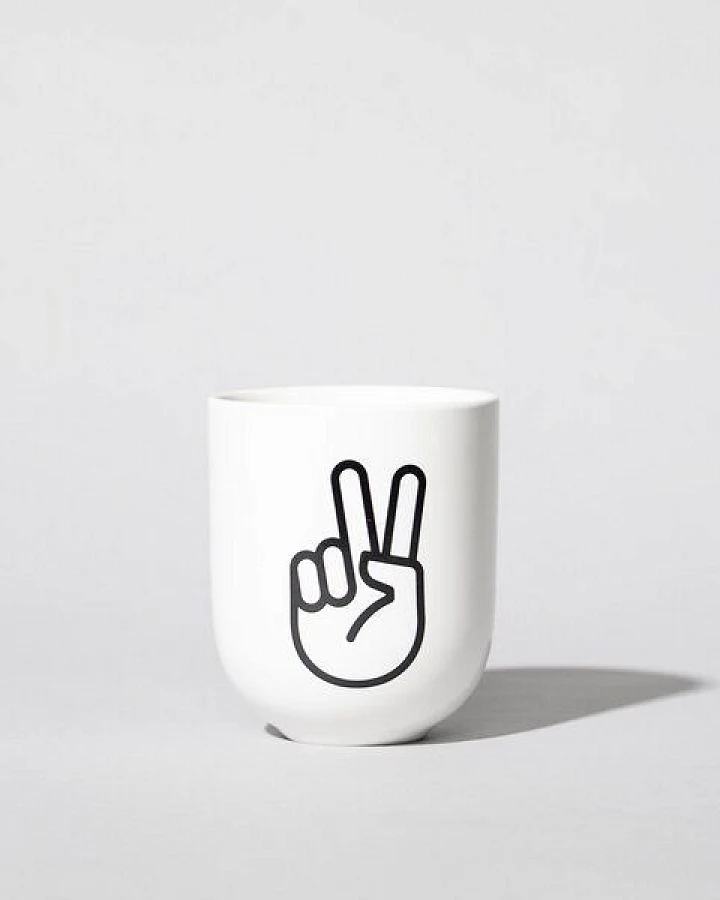 Fyngers Handgemachter Becher aus Porzellan - Modell PEACE - Füllmenge 330ml - Mattlasur
