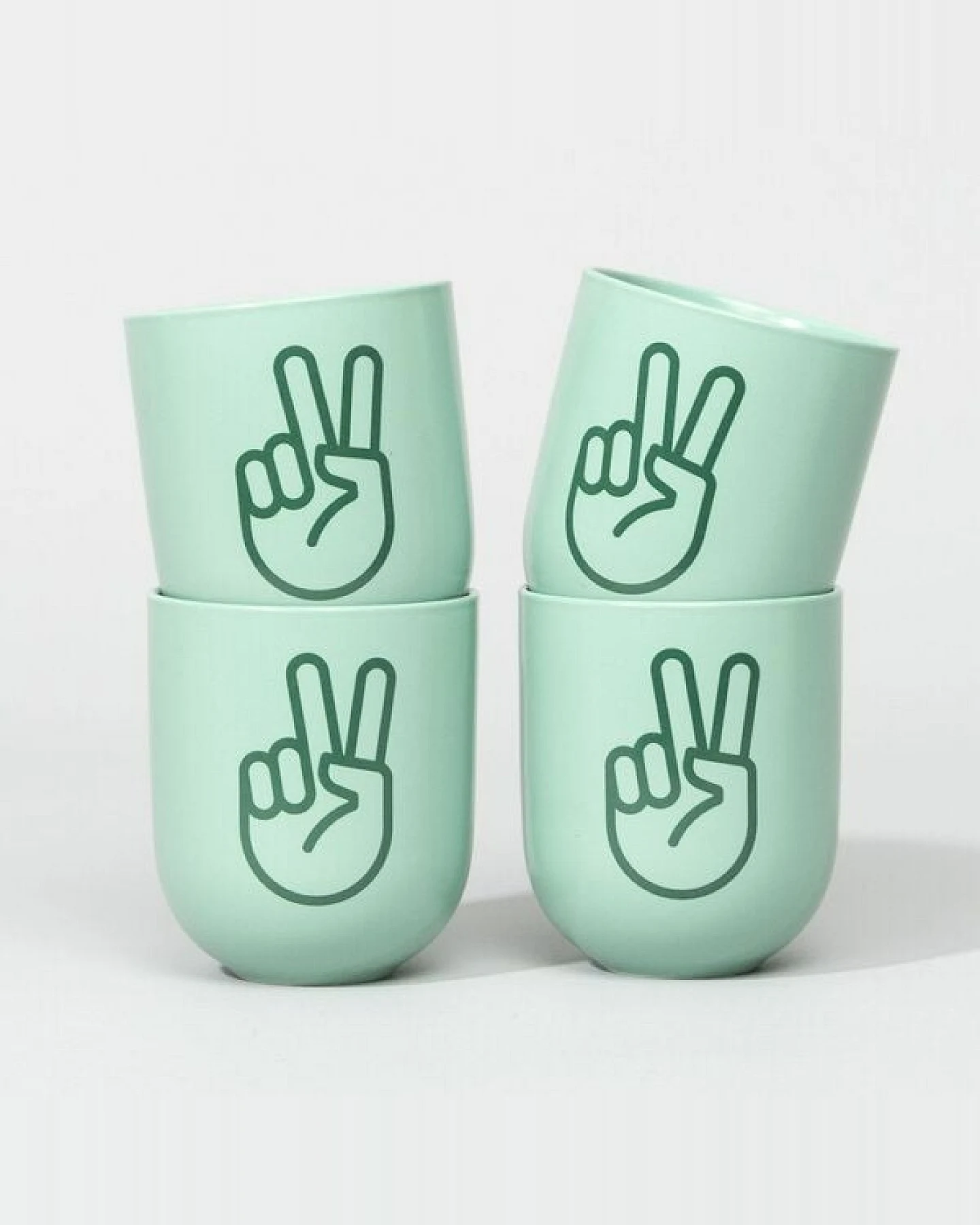 Fyngers Handgemachter Becher aus Porzellan - Modell PEACE - Füllmenge 330ml - Mattlasur – Ansicht 4