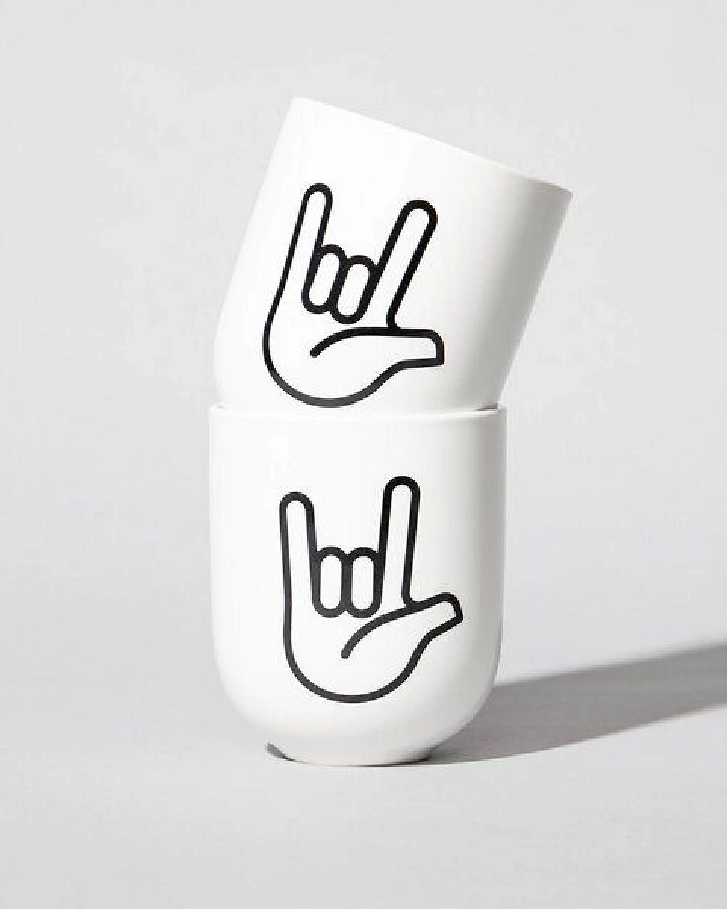 Fyngers Handgemachter Becher aus Porzellan - Modell I LOVE YOU - Füllmenge 330ml - Mattlasur – Ansicht 3