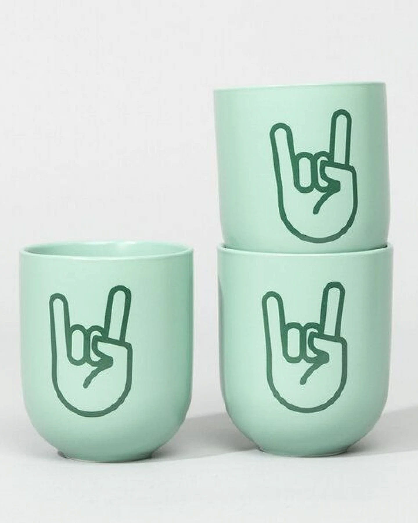 Fyngers Handgemachter Becher aus Porzellan - Modell ROCk´n´ROLL - Füllmenge 330ml - Mattlasur – Ansicht 3