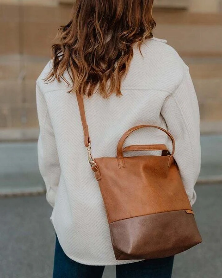 BOWLEANIES TASCHEN Mittelgroße Umhängetasche aus Lederfaserstoff