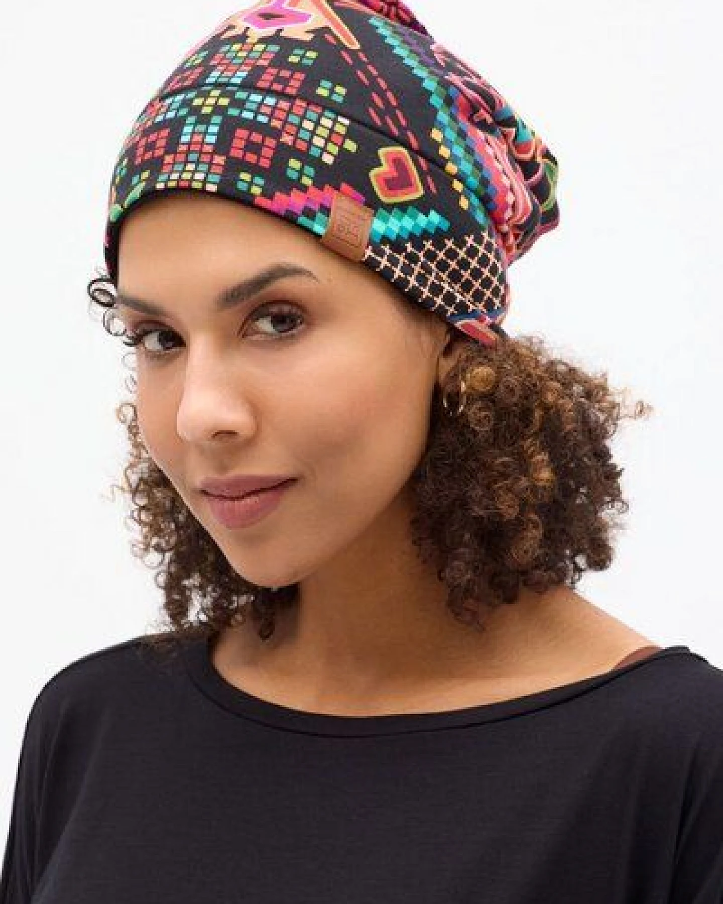 Mütze Basic – Klassische Beanie – Warm – Baumwolle mit Elasthan – Farbenfrohes Print KOKOworld – 100% in der EU fair produziert – Ansicht 4