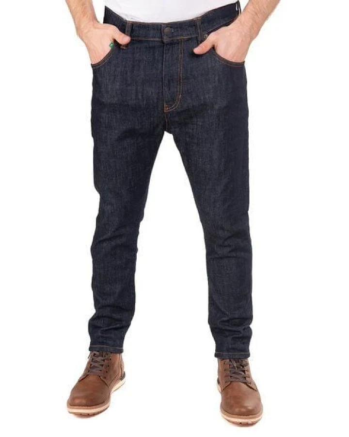 fairjeans Herrenjeans TAPERED NAVY, oben locker, zum Knöchel schmal, aus Bio-Baumwolle