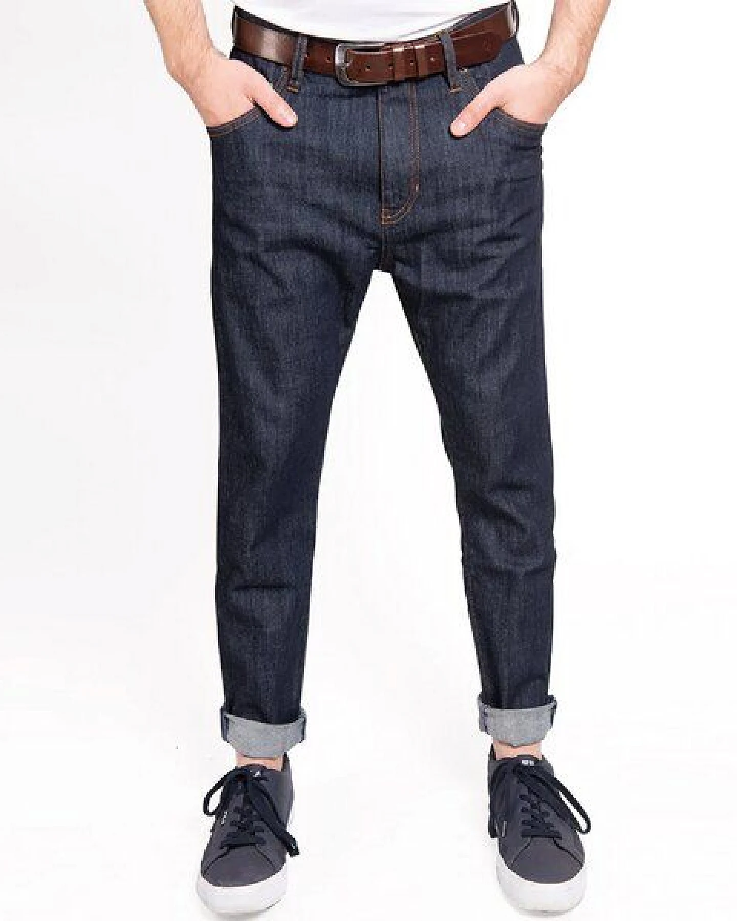 fairjeans Herrenjeans TAPERED NAVY, oben locker, zum Knöchel schmal, aus Bio-Baumwolle – Ansicht 3