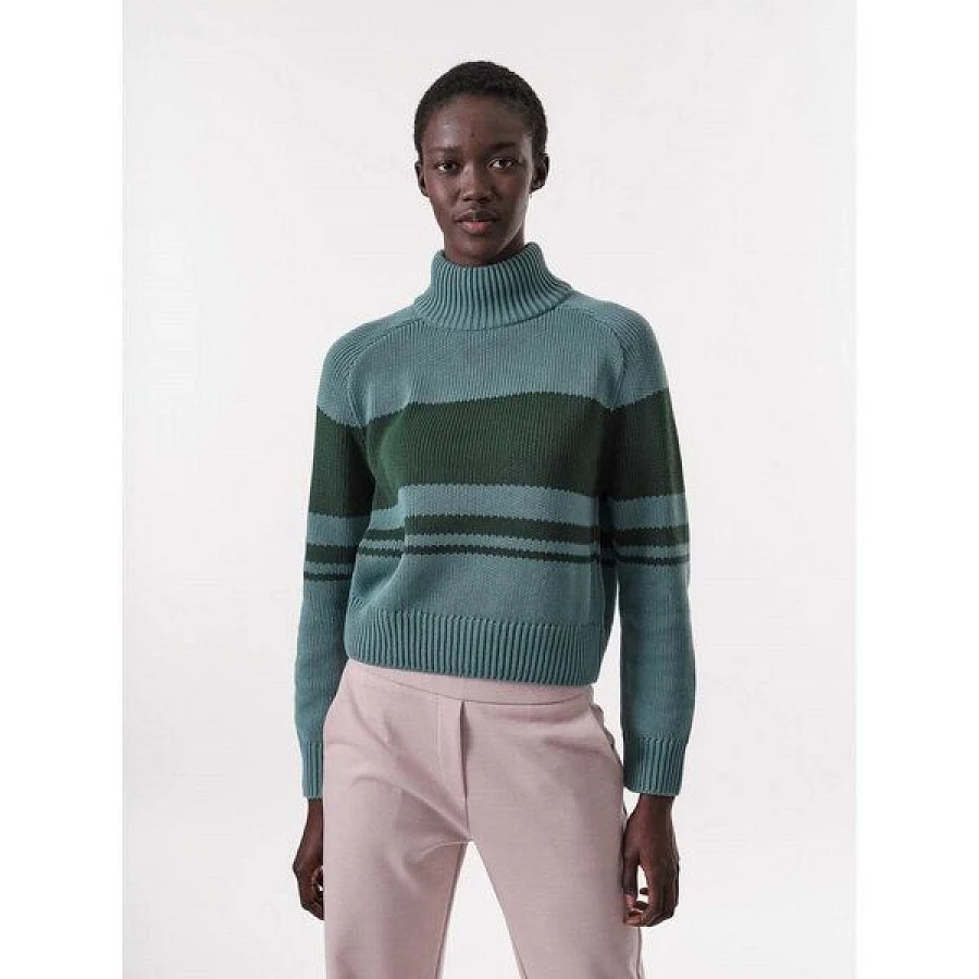 Ice Blue/Dark Green