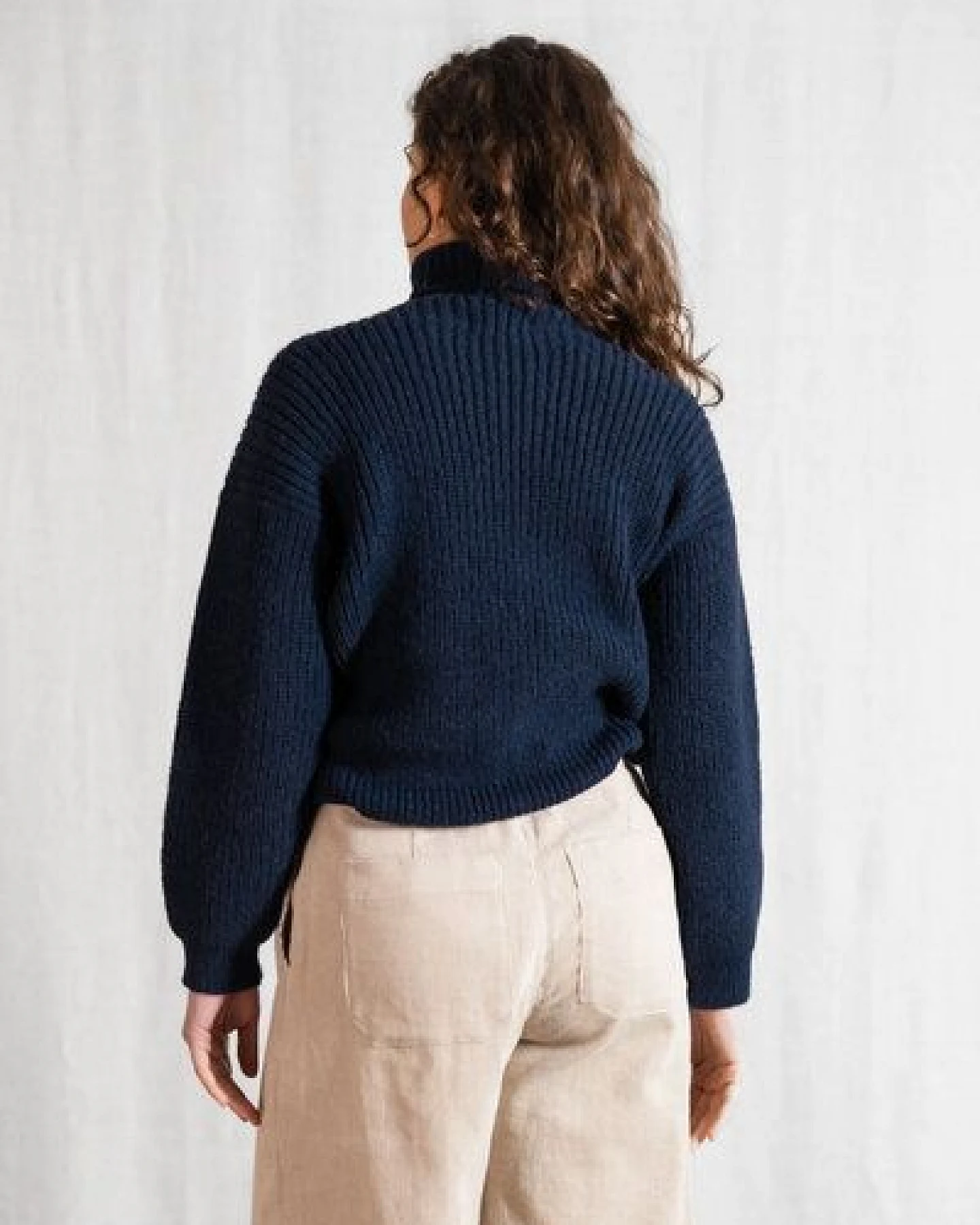 Jyoti - Fair Works Baby-Alpaka Turtleneck Strickpullover Sabeti – Ansicht 3