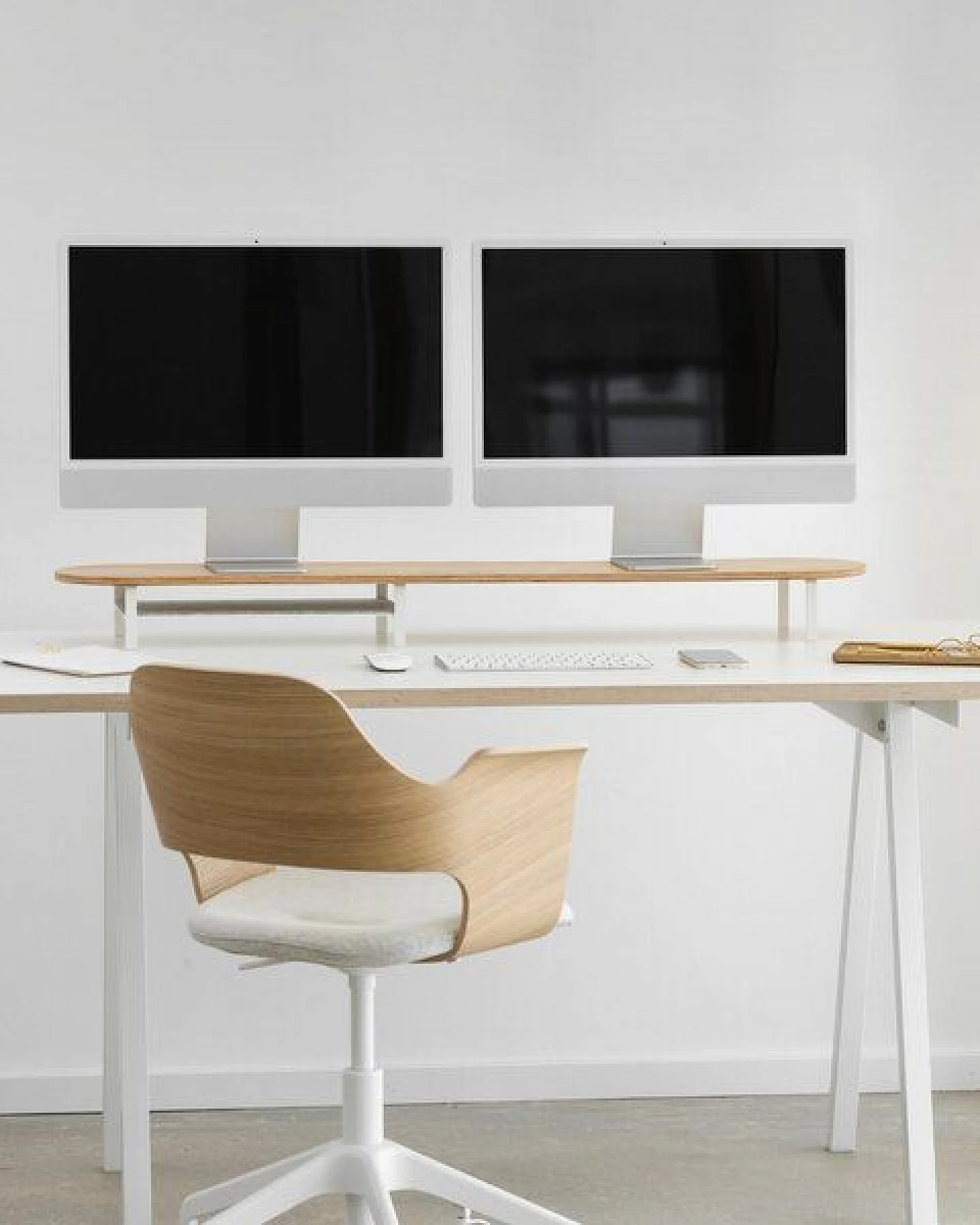 Woodcessories Monitorständer aus nachhaltigem Holz – Ansicht 2