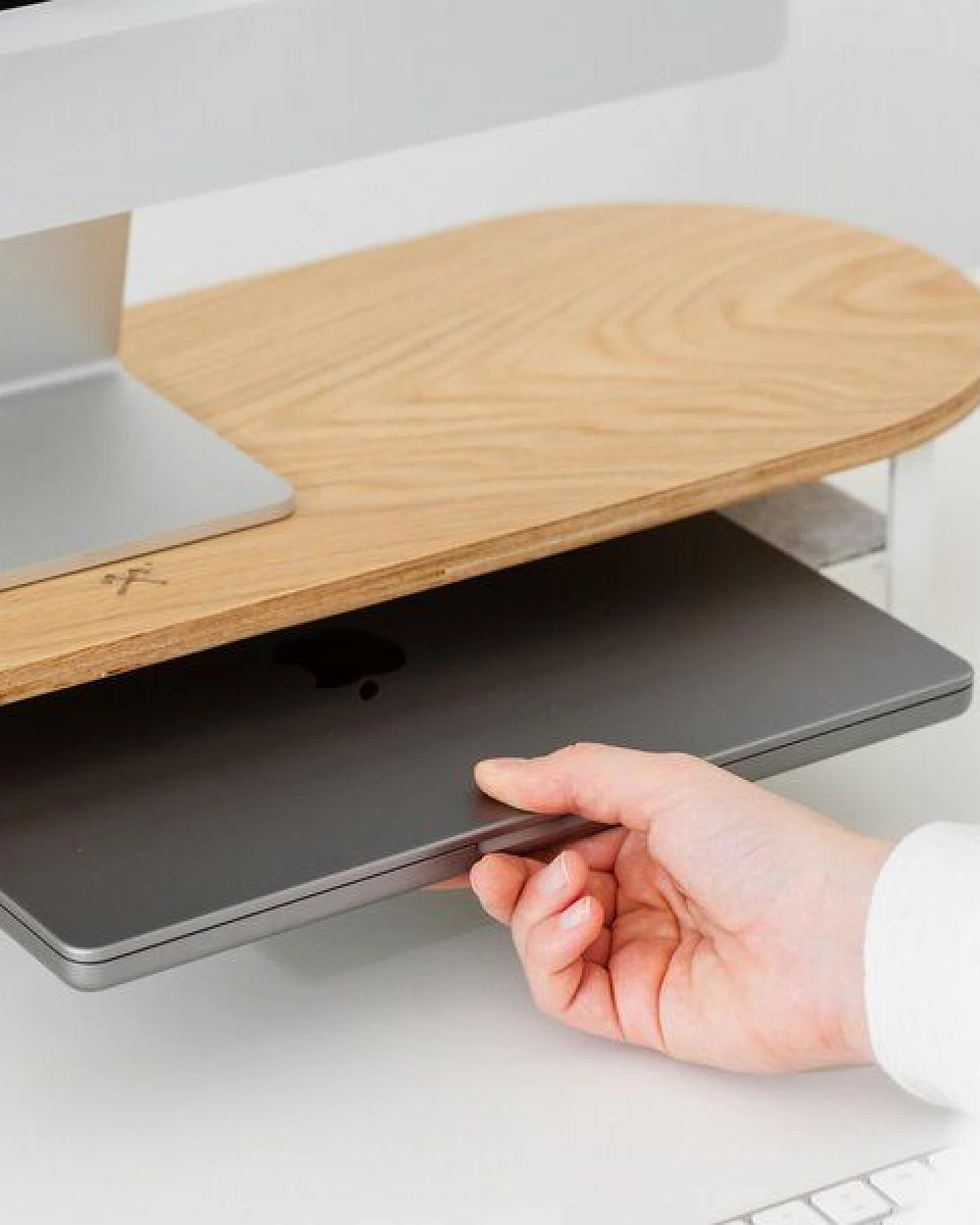 Woodcessories Monitorständer aus nachhaltigem Holz – Ansicht 3