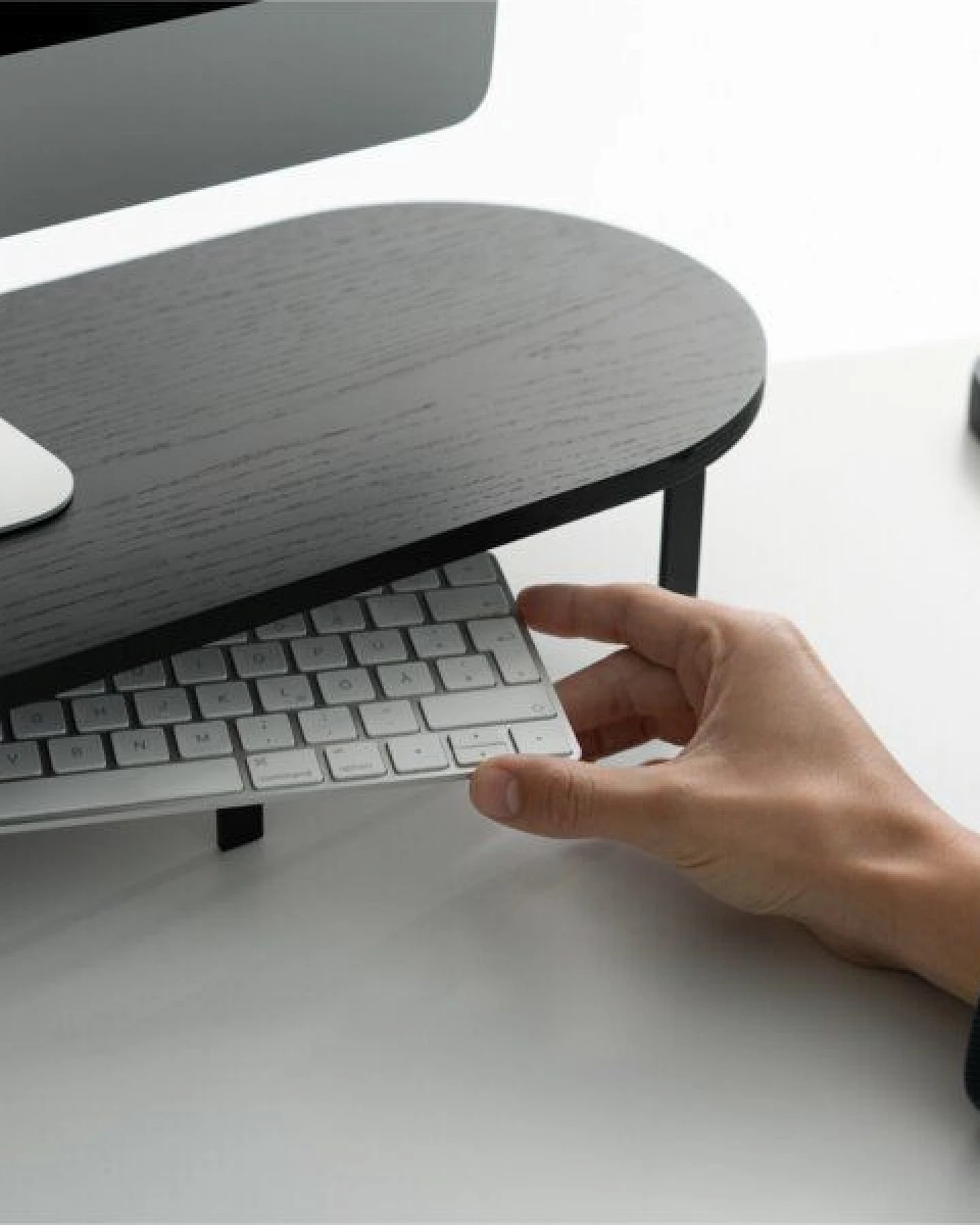 Woodcessories Monitorständer aus nachhaltigem Holz – Ansicht 2