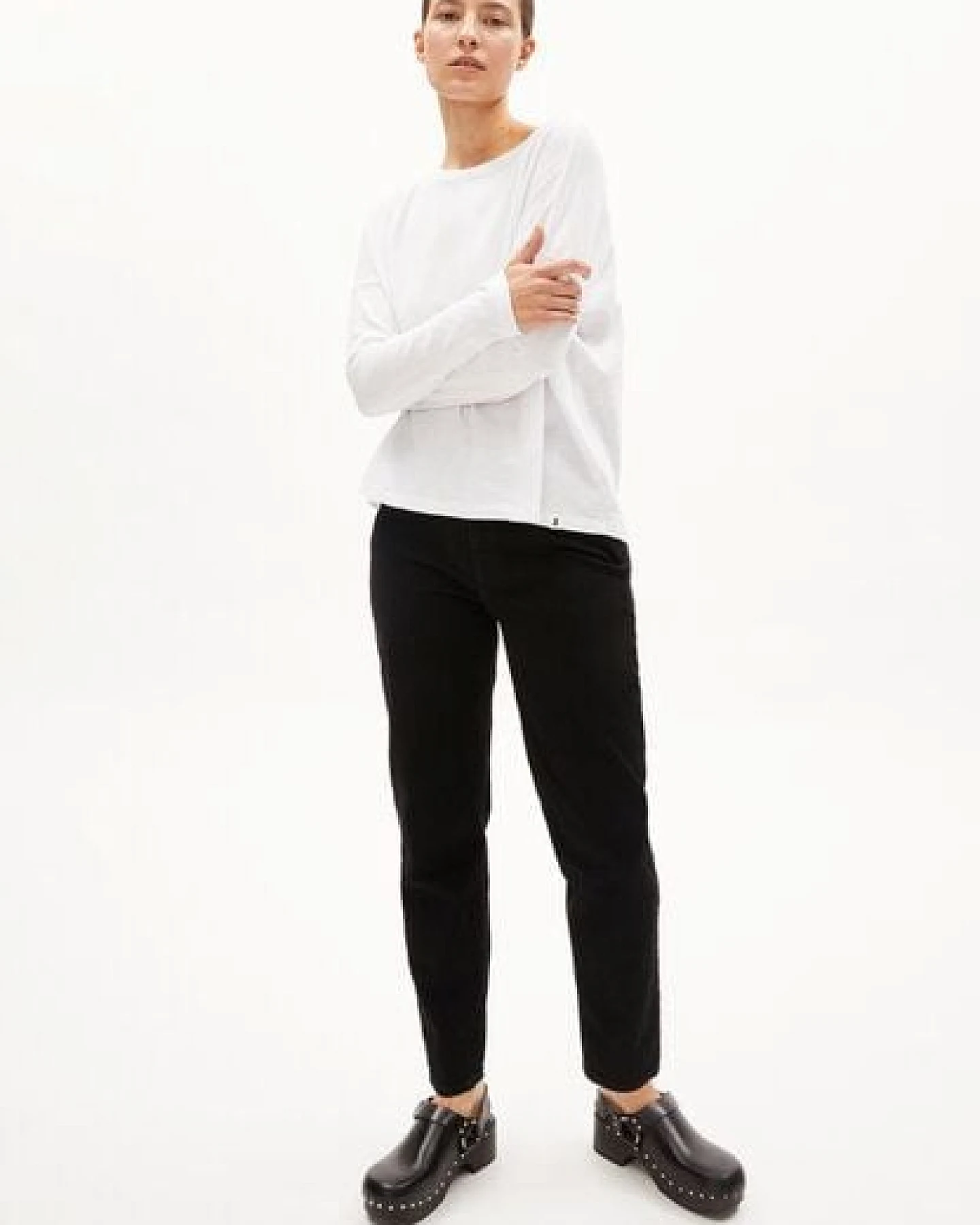 ARMEDANGELS ZORAA LI HEAVY FLAMÈ - Damen Longsleeve Loose Fit aus Bio-Baumwolle – Ansicht 4